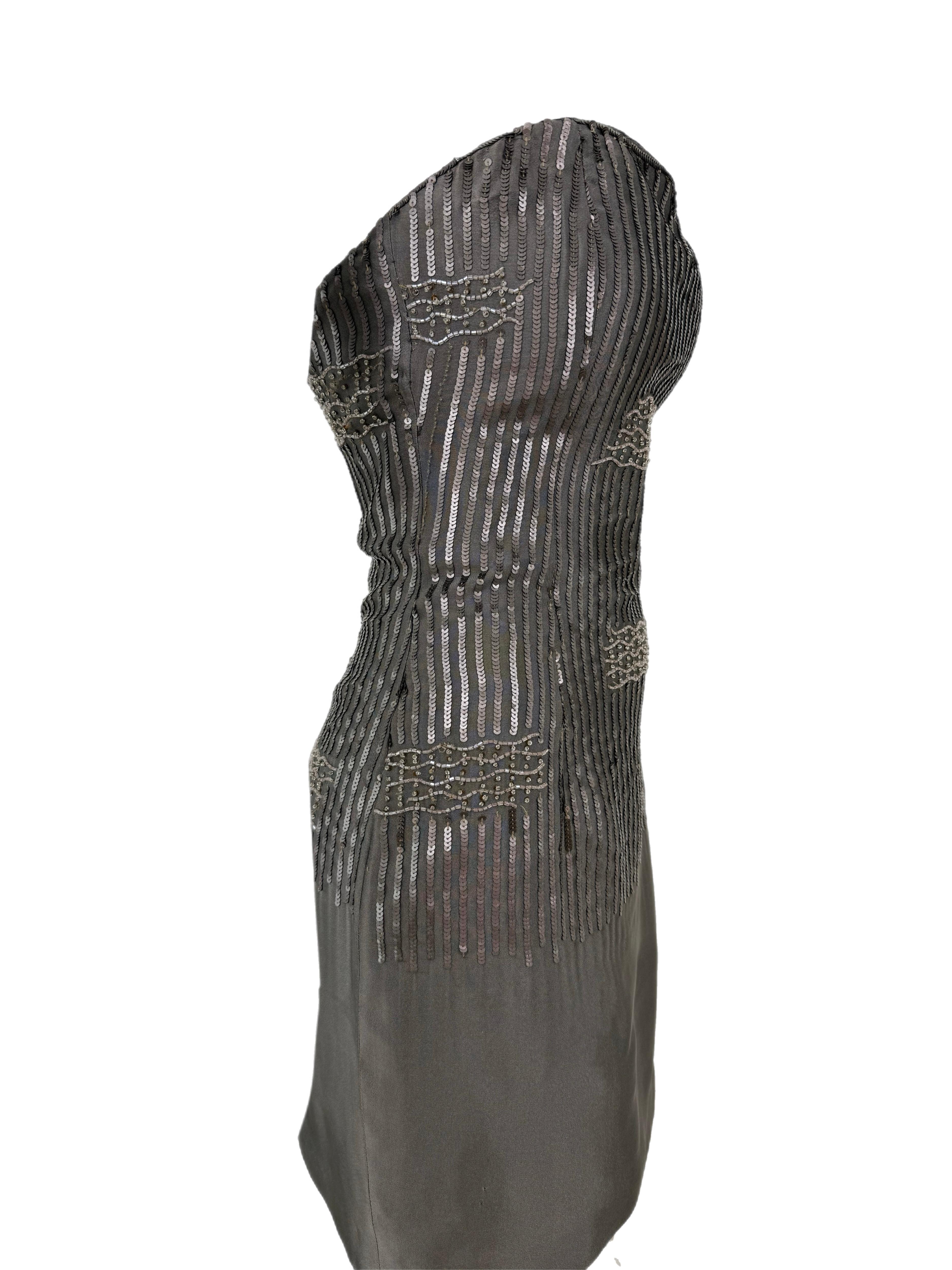 PAMELA DENNIS COUTURE Mini de seda gris vintage de los 90 con adornos en Bueno estado para la venta en Leonardo, NJ