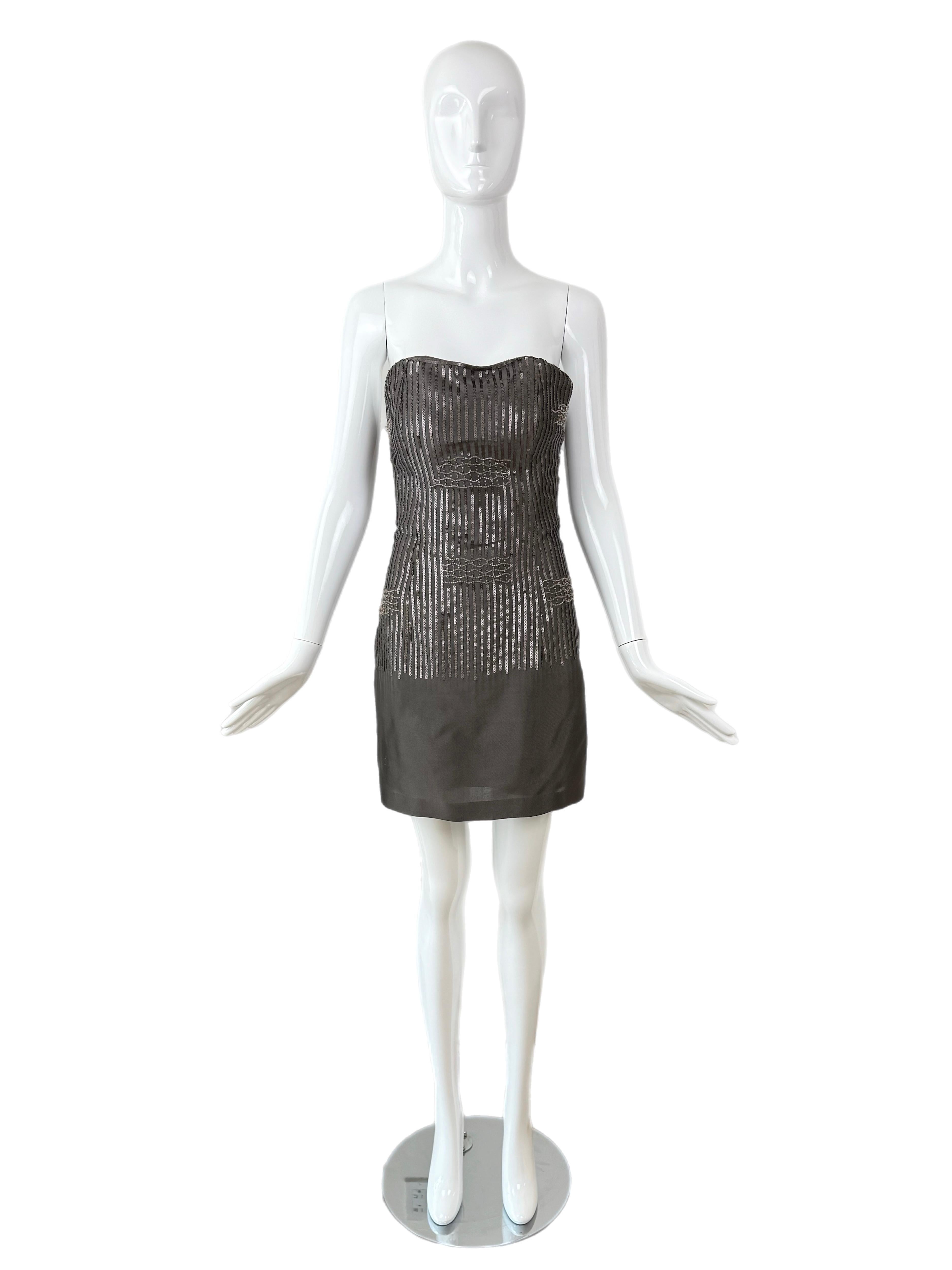 De las mujeres PAMELA DENNIS COUTURE Mini de seda gris vintage de los 90 con adornos en venta