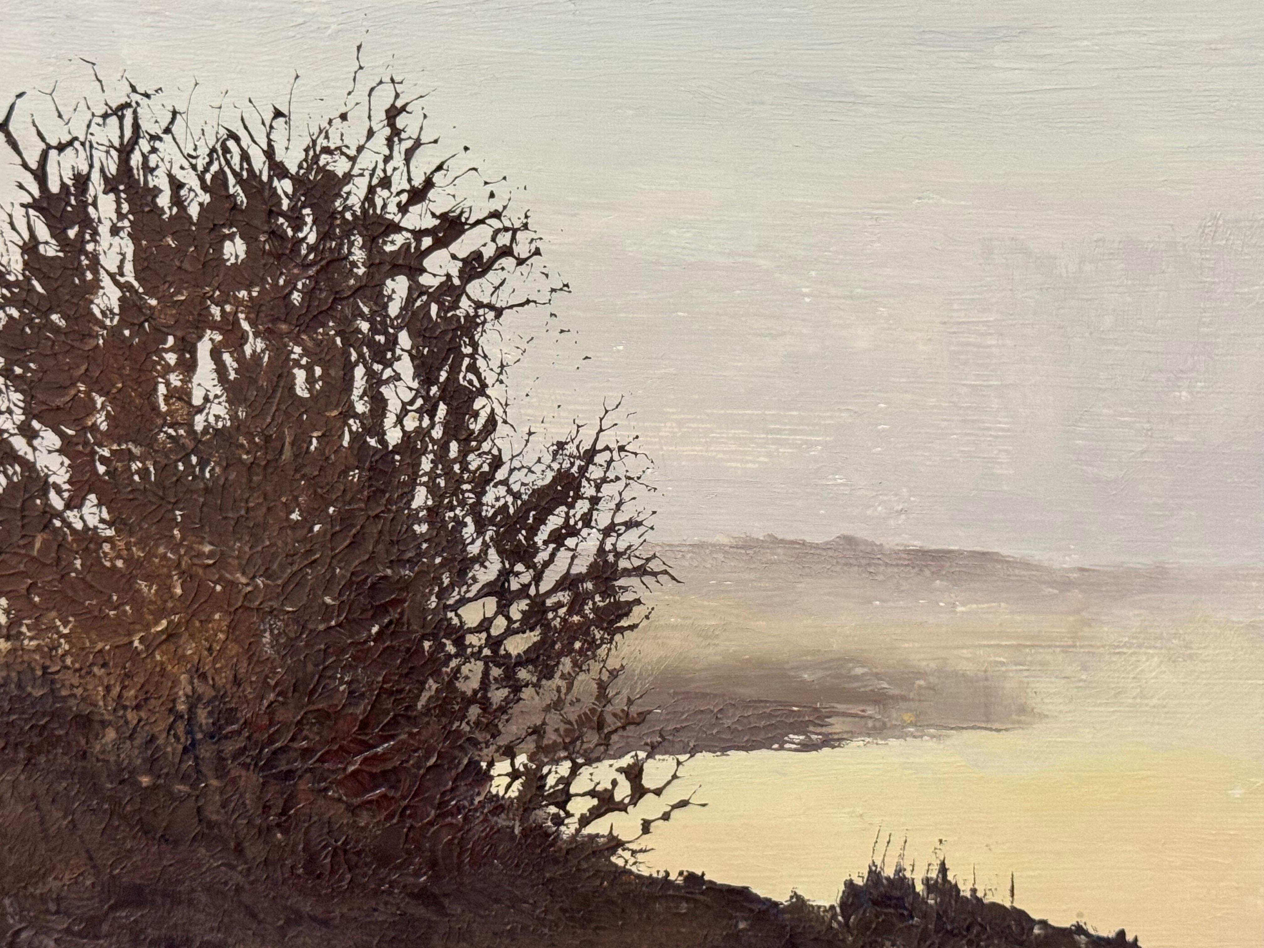 Misty Marschland-Gemälde mit goldener Morgendämmerung, ruhigen Reflexionen und weichen Farbtönen im Angebot 14