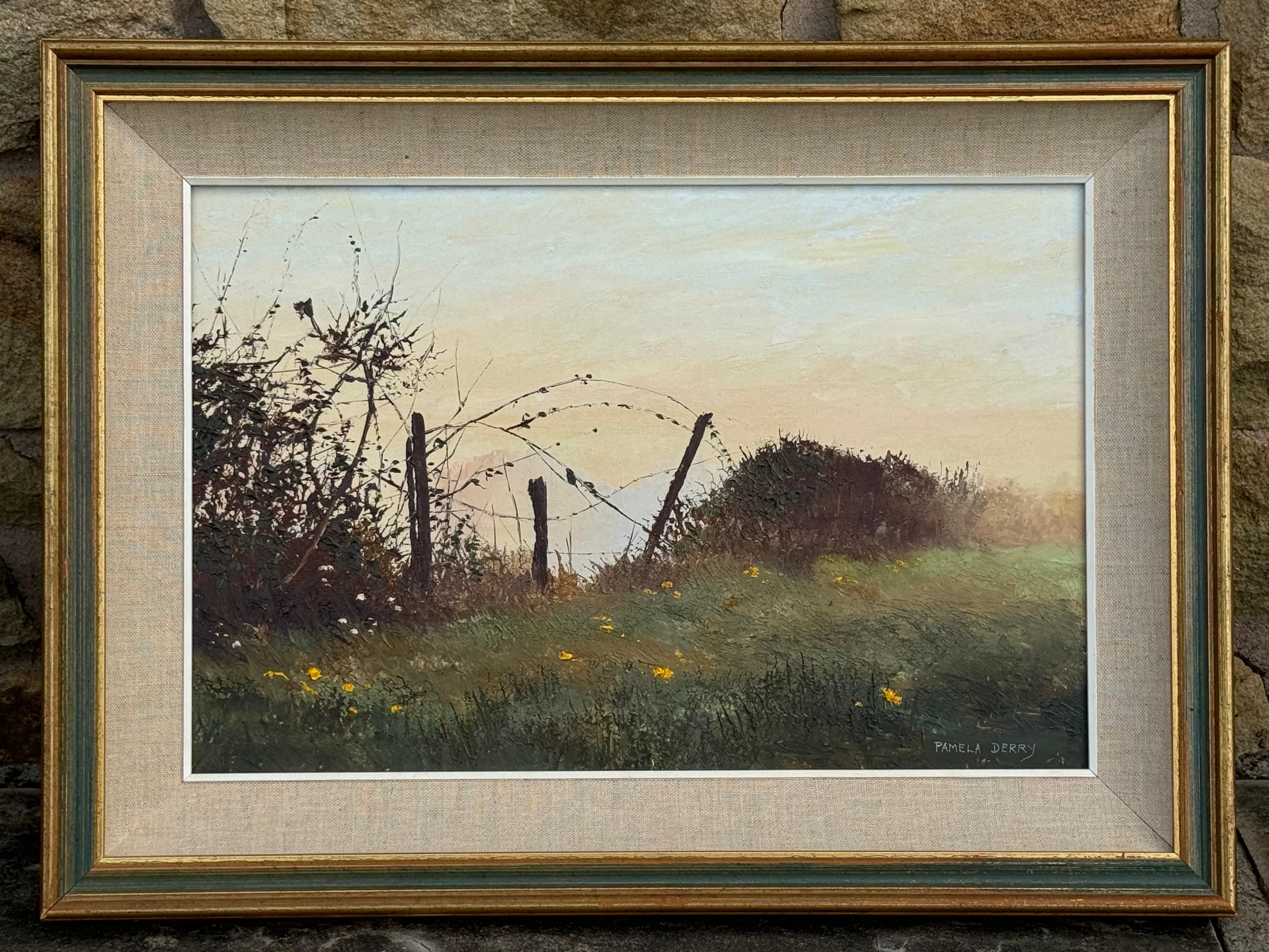 Serena mañana de campo con flores silvestres, valla rústica y luz suave y brumosa - Painting Escuela inglesa de Pamela Derry