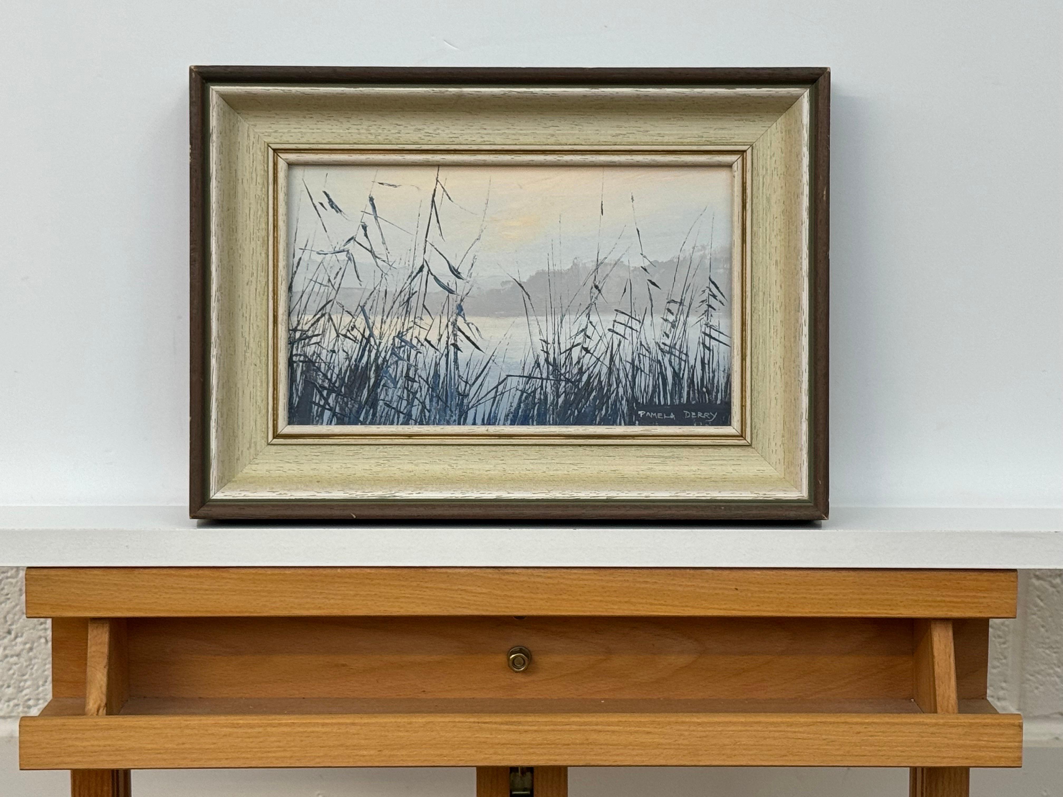 Serena escena junto a un lago con delicados juncos en suaves tonos crepusculares neblinosos - Painting Escuela inglesa de Pamela Derry