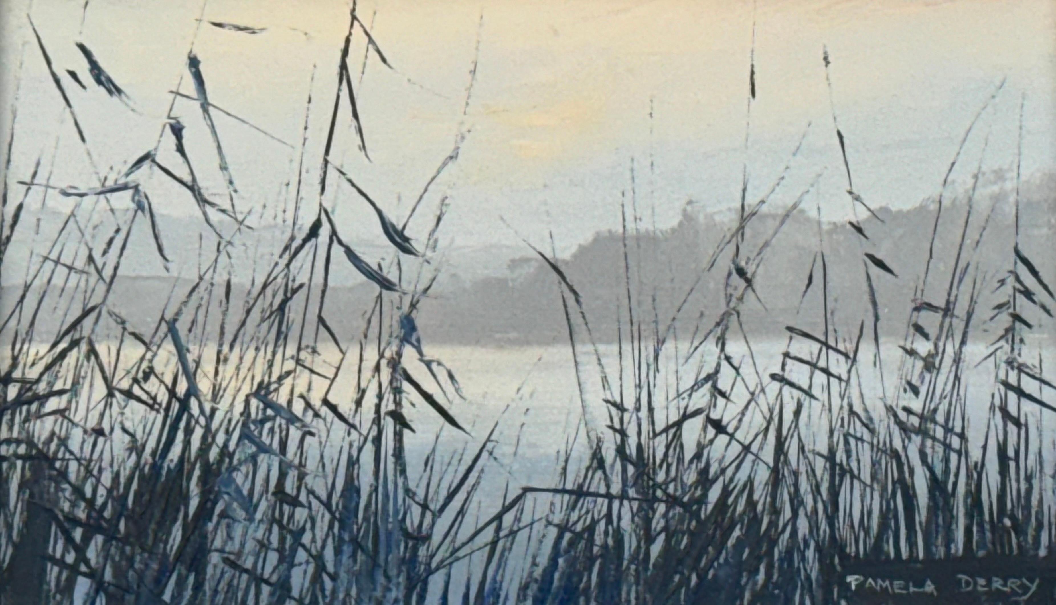 Serena escena junto a un lago con delicados juncos en suaves tonos crepusculares, obra de la artista británica del siglo XX Pamela Derry (1932-2002). 

Medidas de la obra 9 x 5,5 pulgadas
El marco mide 13,5 x 10 pulgadas

Este evocador cuadro de