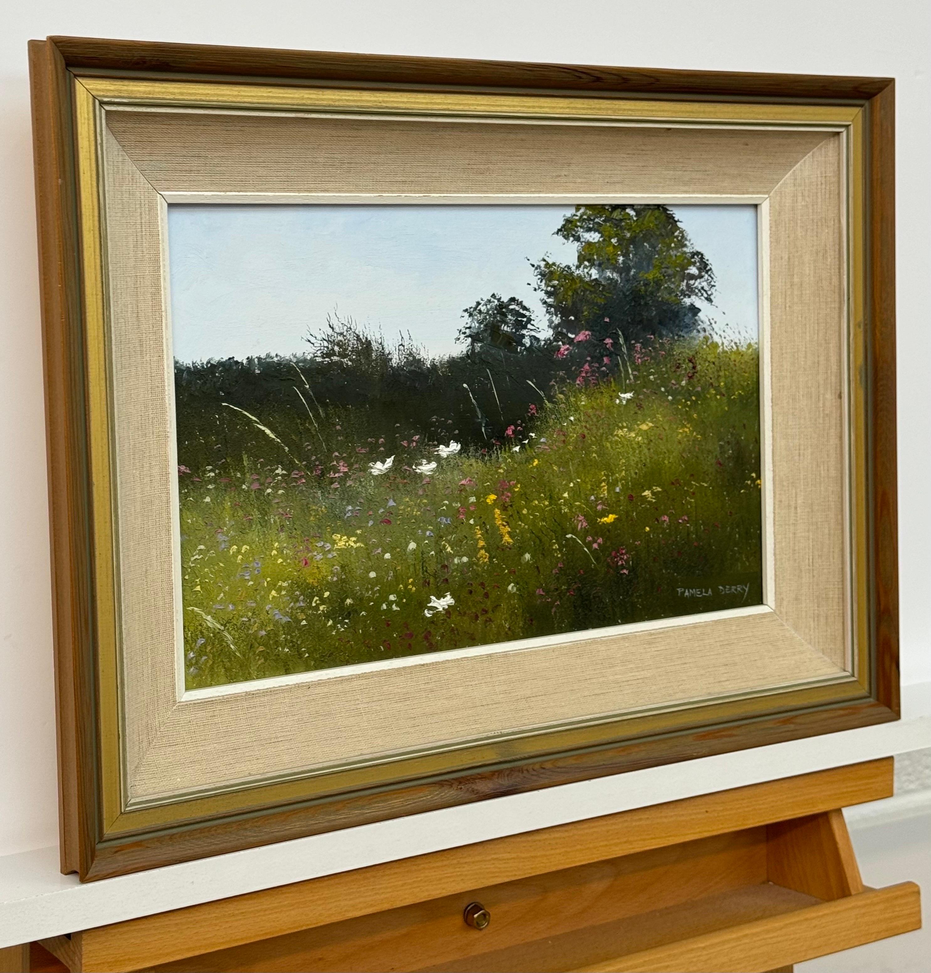 Scena di prato estivo con fiori selvatici e alberi in una serena campagna inglese - Mixed Media Art Scuola inglese di Pamela Derry
