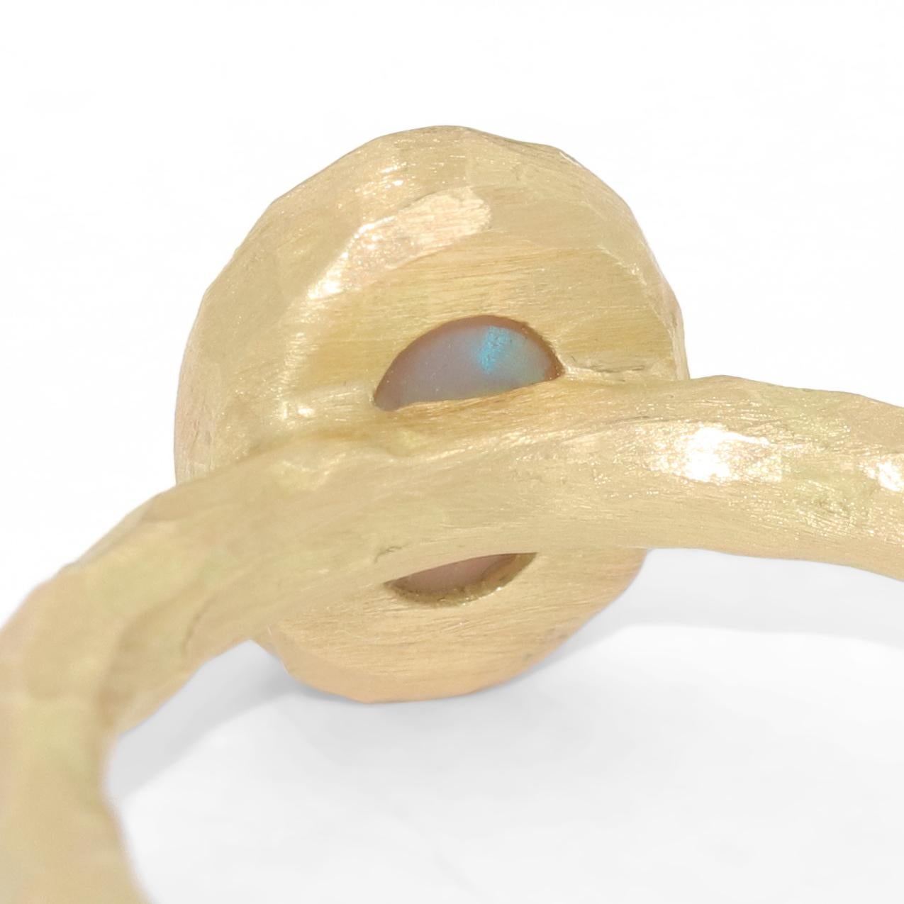 Artista Anello unico in oro con diamante bianco Lightning Ridge, Pamela Froman 2022 in vendita