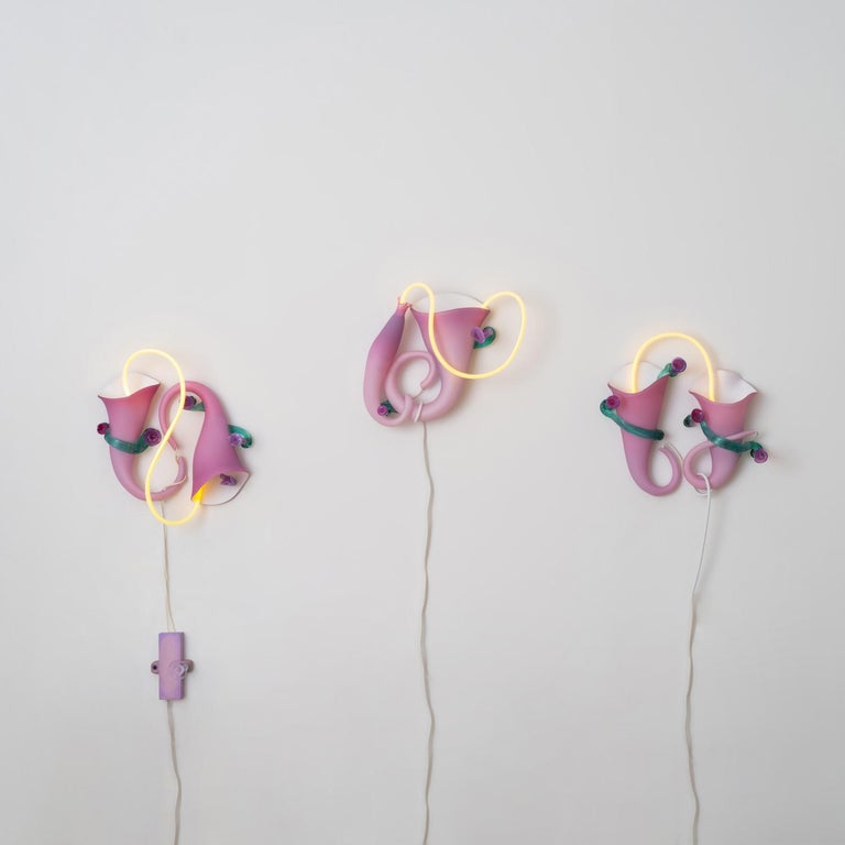 Contemporary Pamela Sabroso 'Luminous Wallflowers III' Fanciful Hand-Blown Glass Neon Sconce For Sale