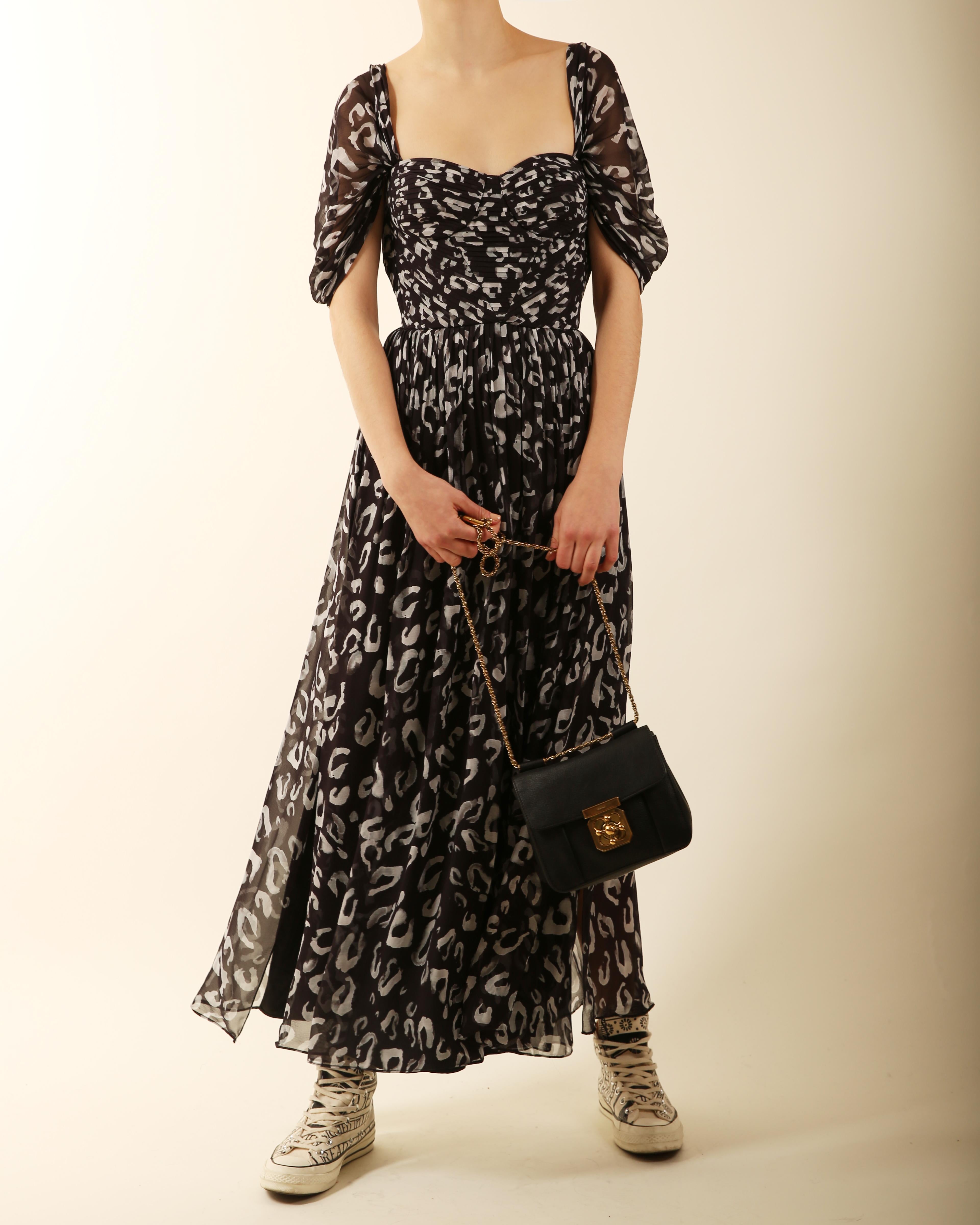 Pamella Roland maxi vestido corsé de seda plisada con estampado blanco negro XS Negro en venta