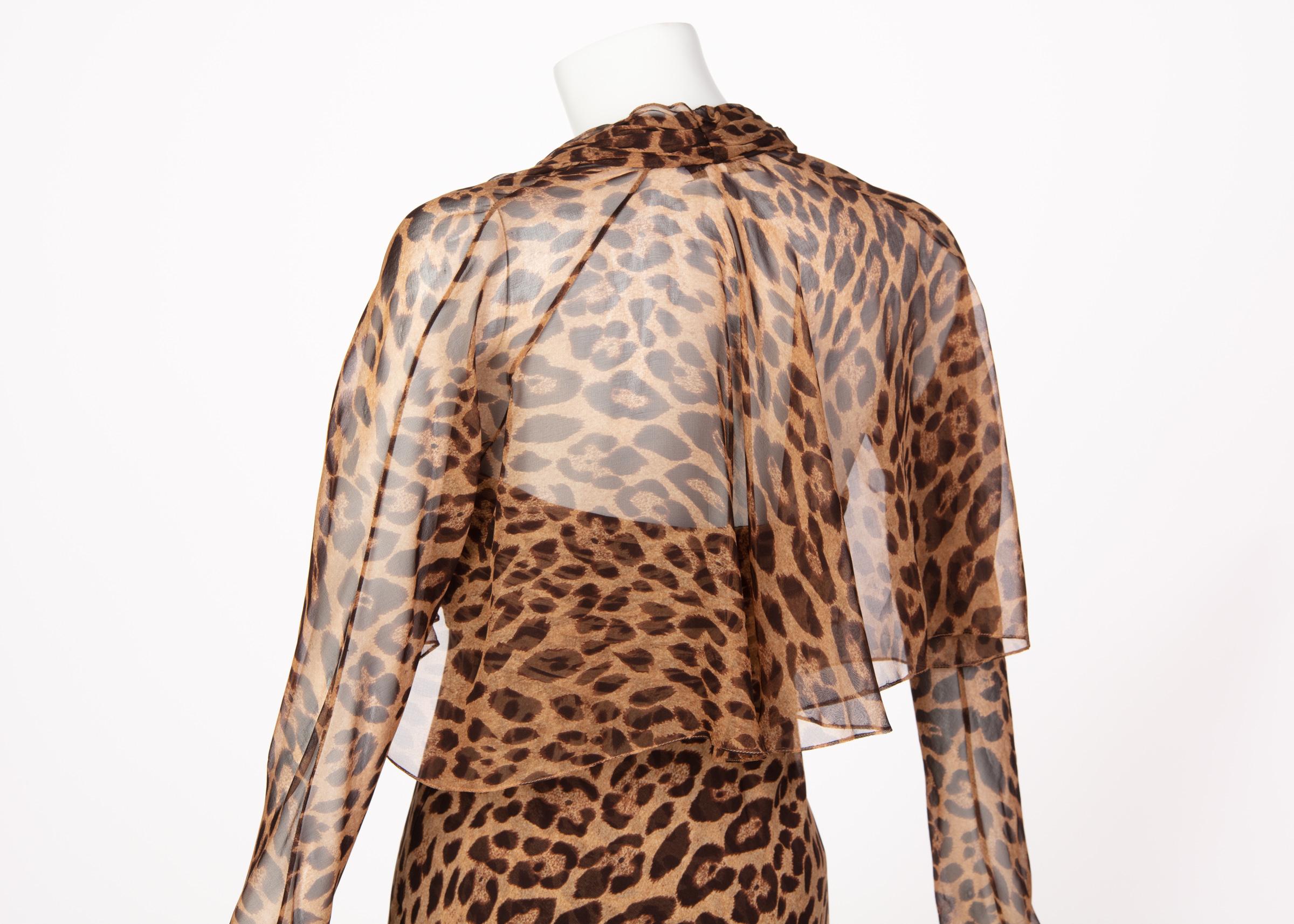 Pamella Roland Vestido de noche sin tirantes y chaqueta de seda con estampado de leopardo en venta 5