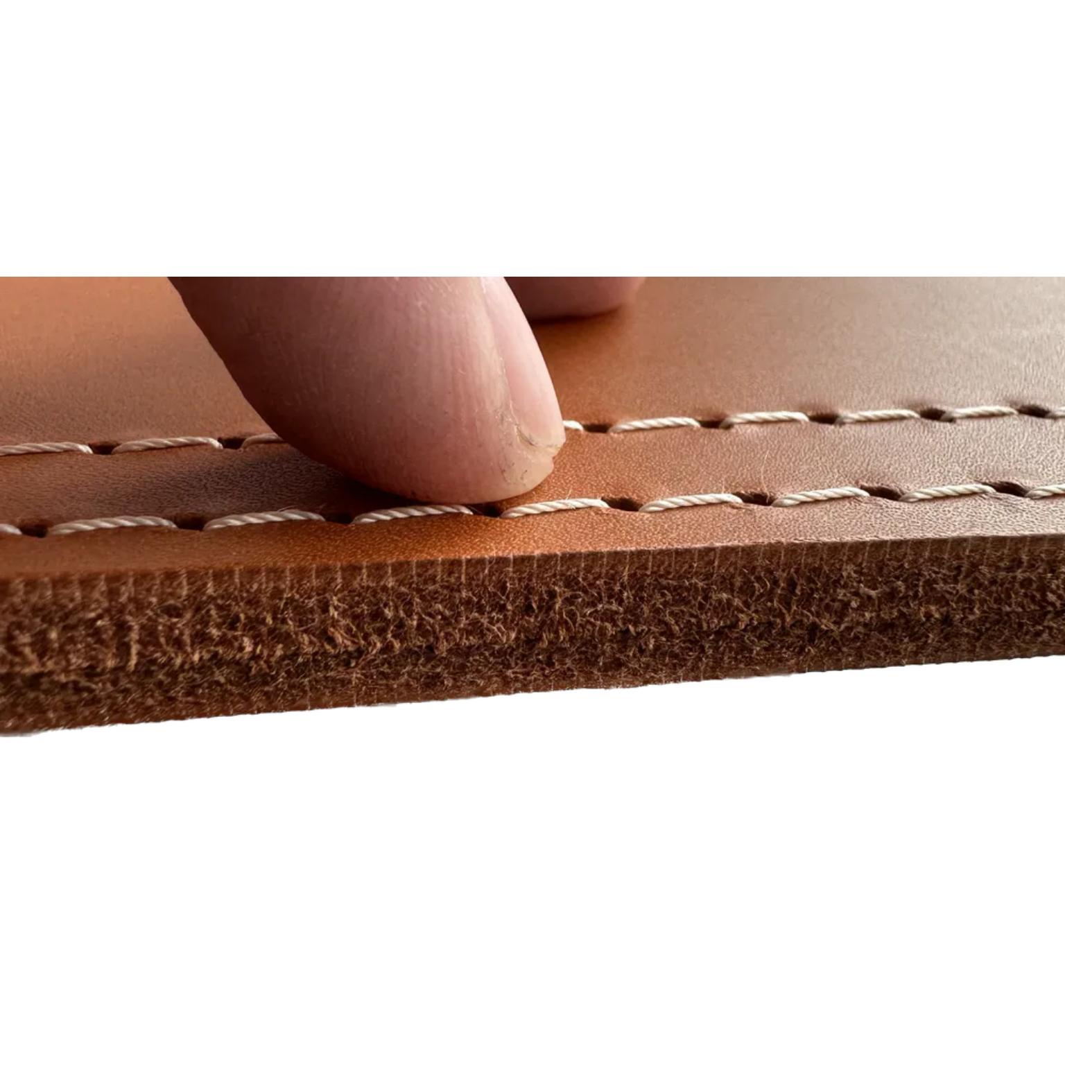 Annerito Sgabello da banco in pelle Pampa di Cuero Design in vendita