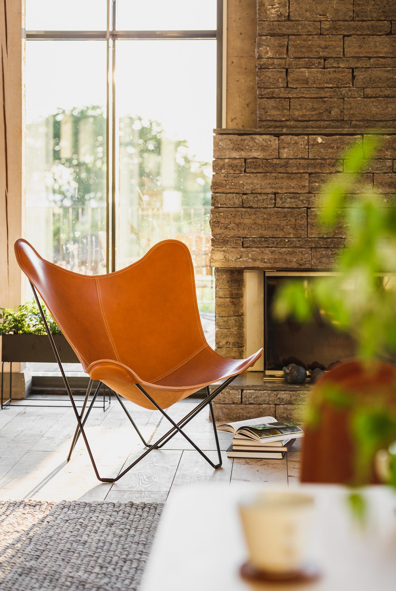 Pampa Mariposa Lounge Chair by Cuero Design For Sale 6
