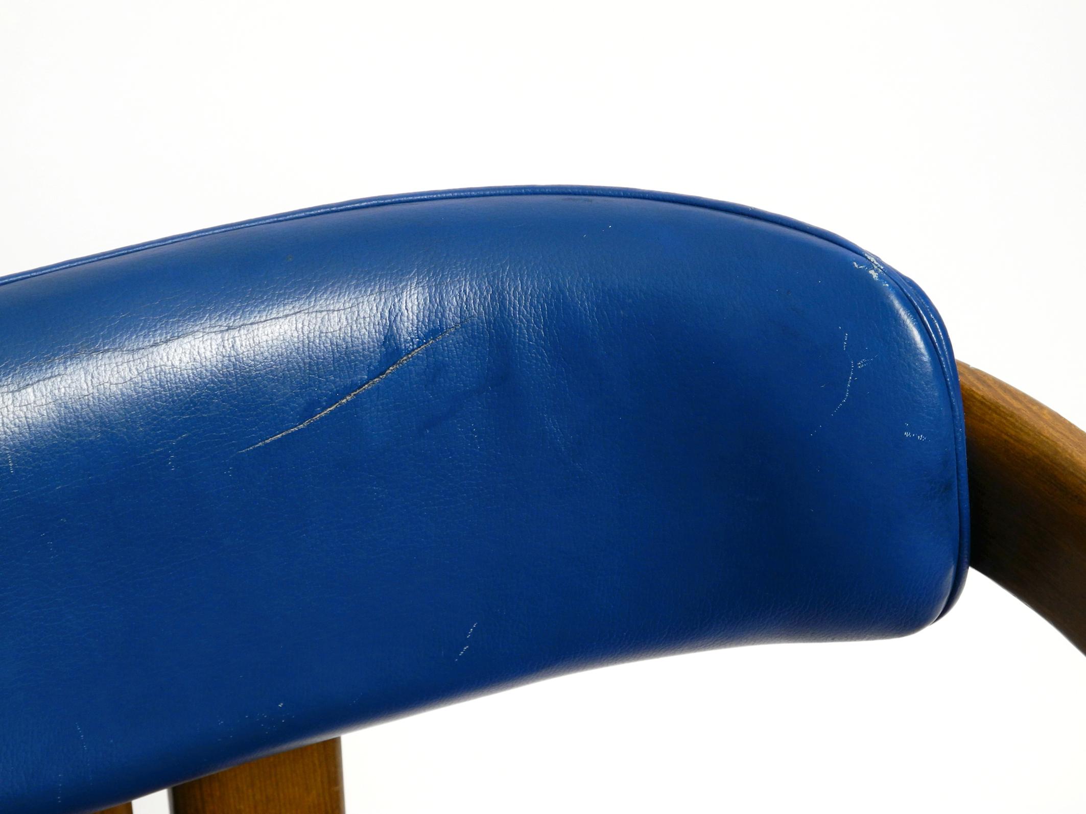 Chaise Pamplona d'Augusto Savini pour Pozzi, tapissée de cuir bleu 6