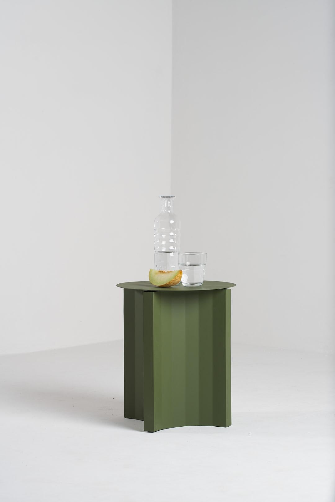 Pampulha Collection, Military Green Steel Side Tables (Set of 2) In New Condition For Sale In Santa Edwiges, MG