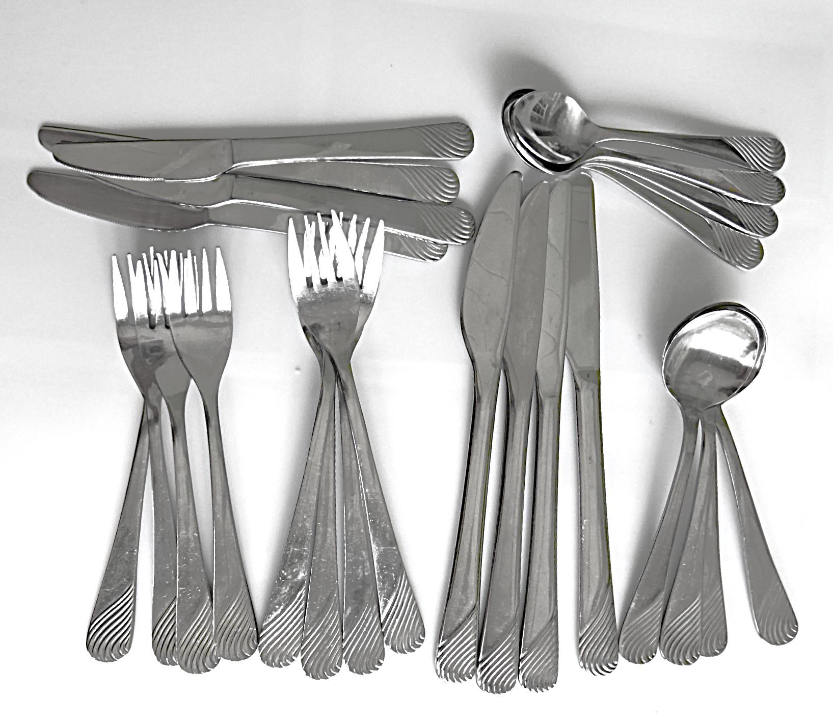 Pan Am World Airways 1980s Stainless Infinity Logo Besteck 4 Sets 24 tlg. (Moderne) im Angebot