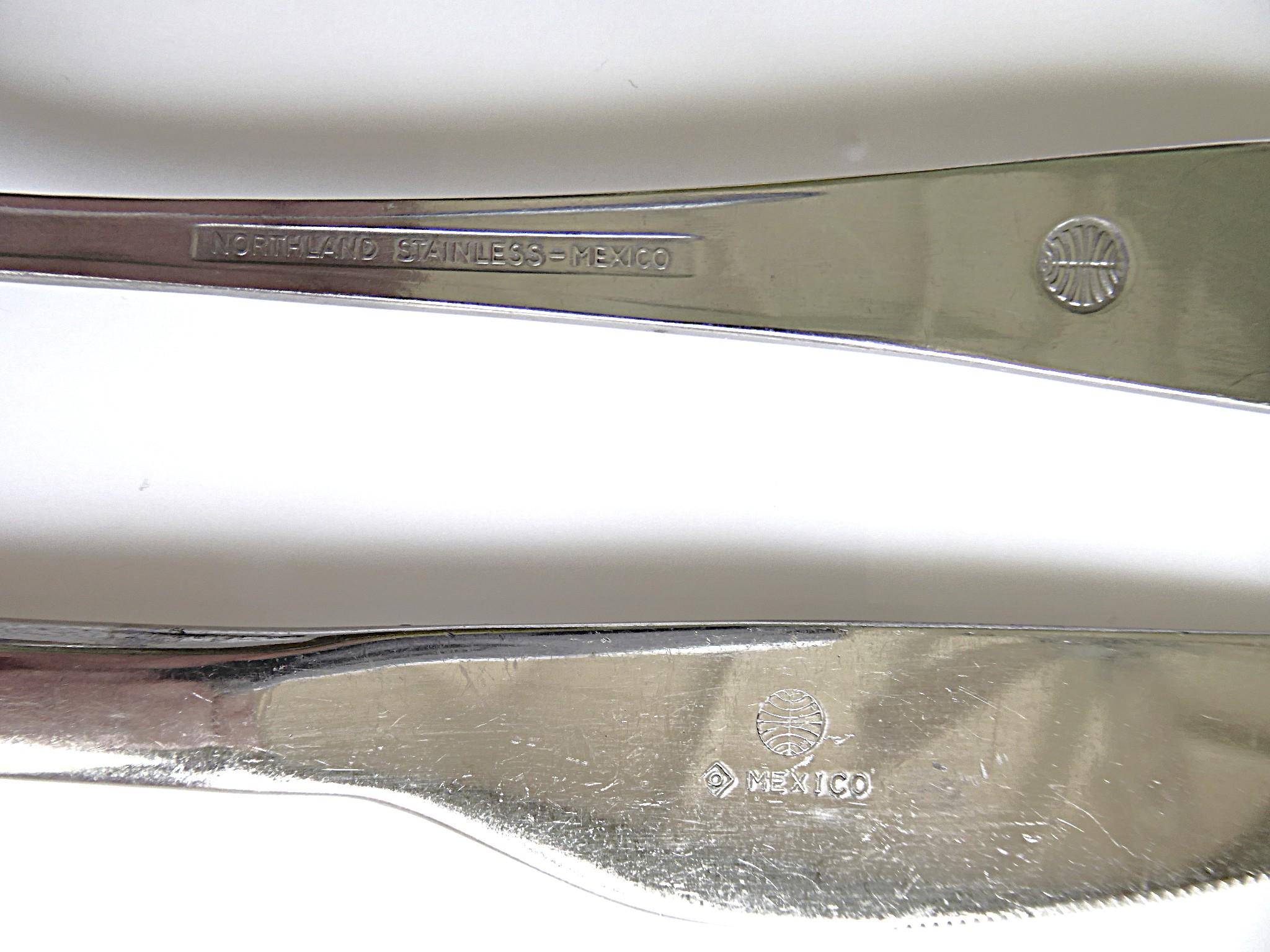 Pan Am World Airways 1980s Stainless Infinity Logo Besteck 4 Sets 24 tlg. (Ende des 20. Jahrhunderts) im Angebot