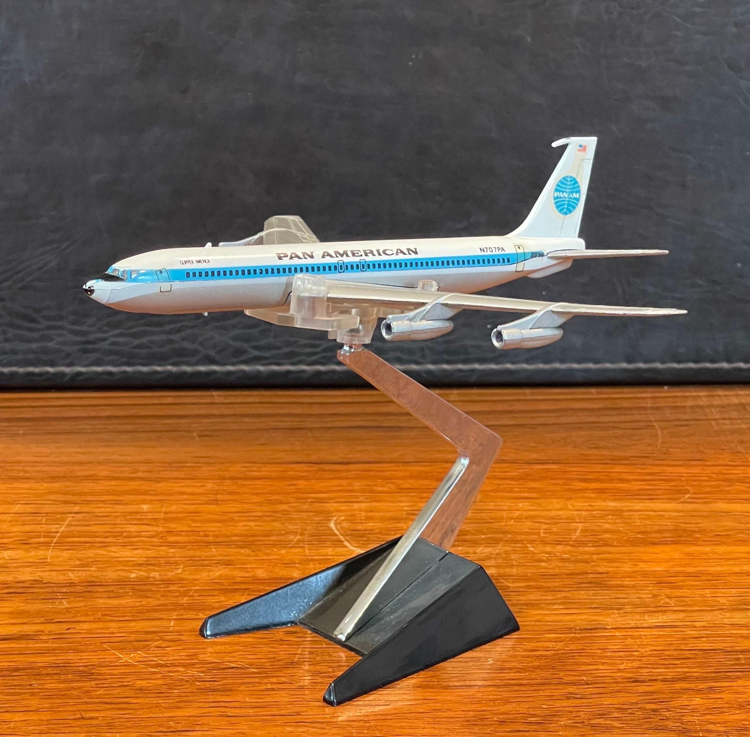 Japanese Pan American Airlines Boeing 707 Jetliner / Airplane Contractor Desk Model