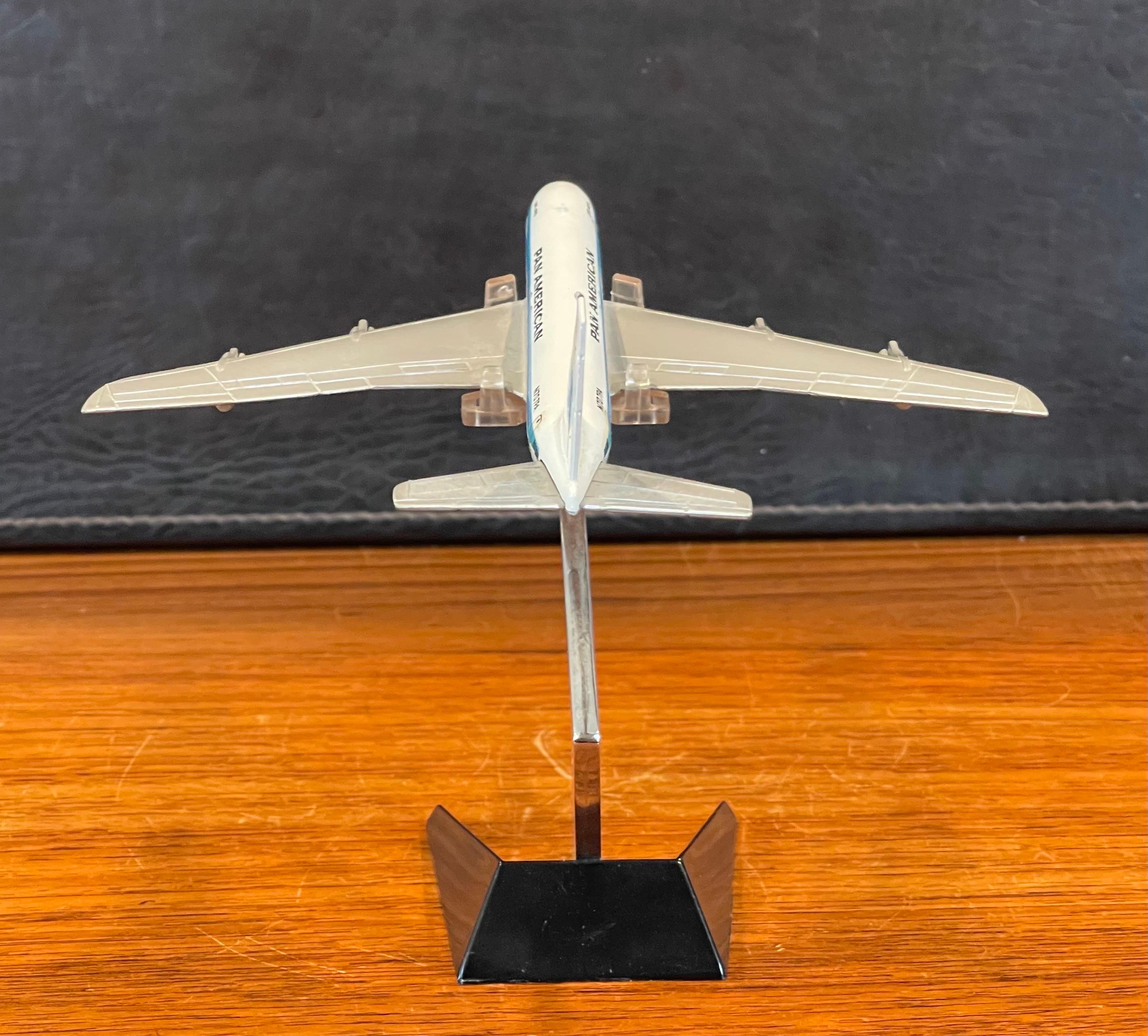 Metal Pan American Airlines Boeing 707 Jetliner / Airplane Contractor Desk Model