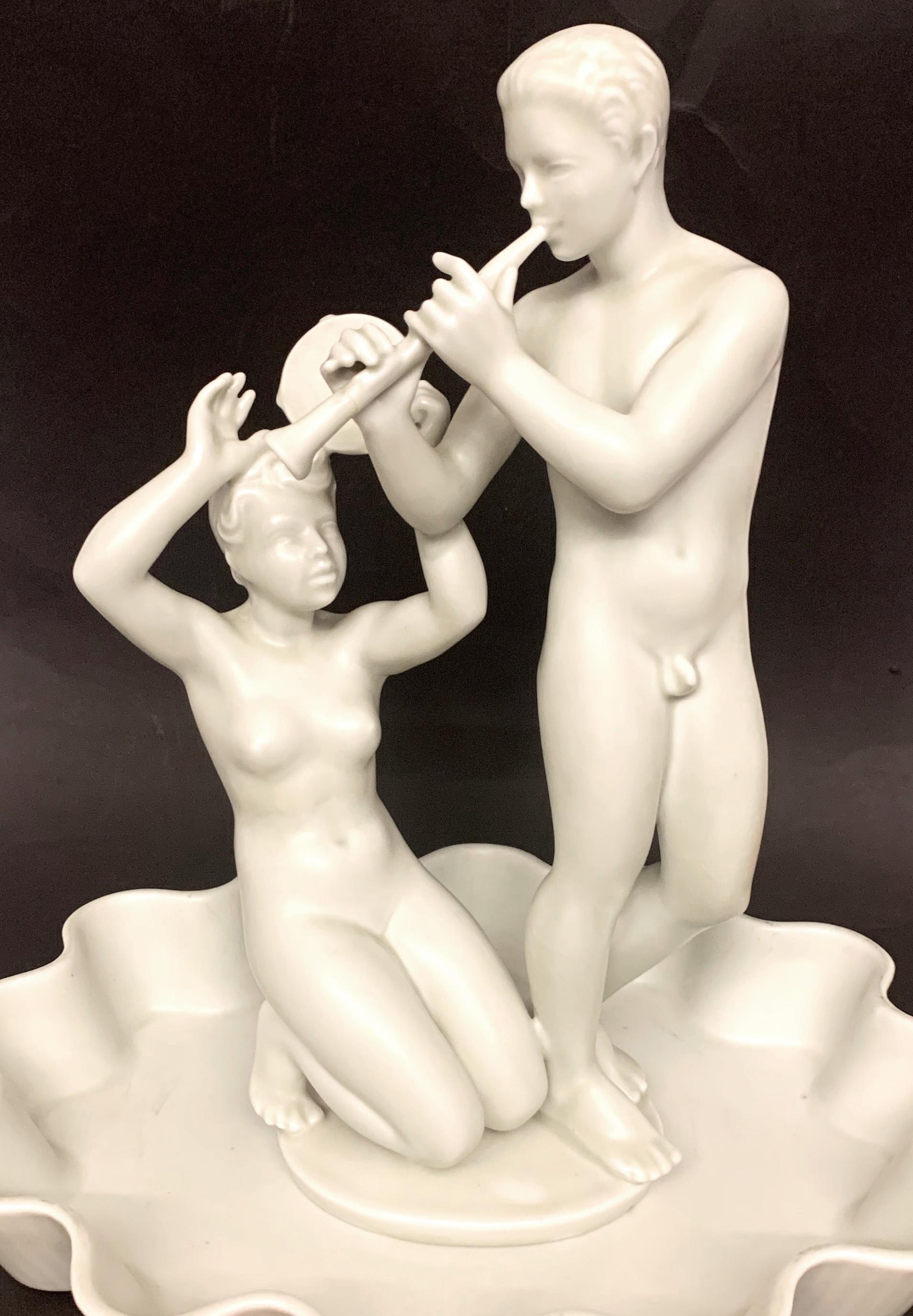 „Pan und Nymphe“, Art-Déco-Skulpturengruppe mit Aktdarstellungen von Salomon für Rrstrand (Art déco) im Angebot