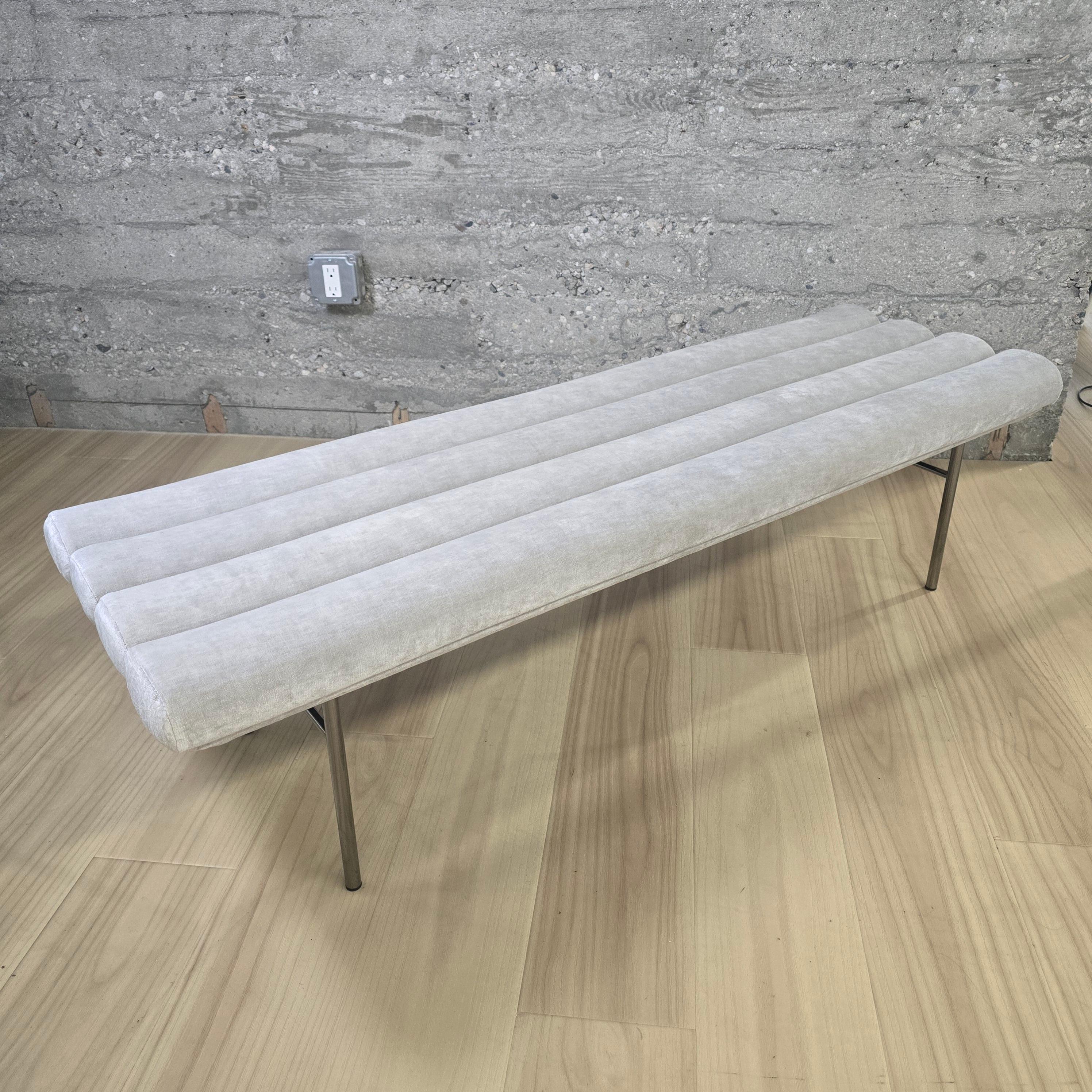 The Pan Flute bench, is inspired by the benches that have always been present in waiting rooms or
along the platforms of the tracks of all Italian railway stations. Simple, sober and comfortable, Pan Flute
is a multifunctional and elegant bench that