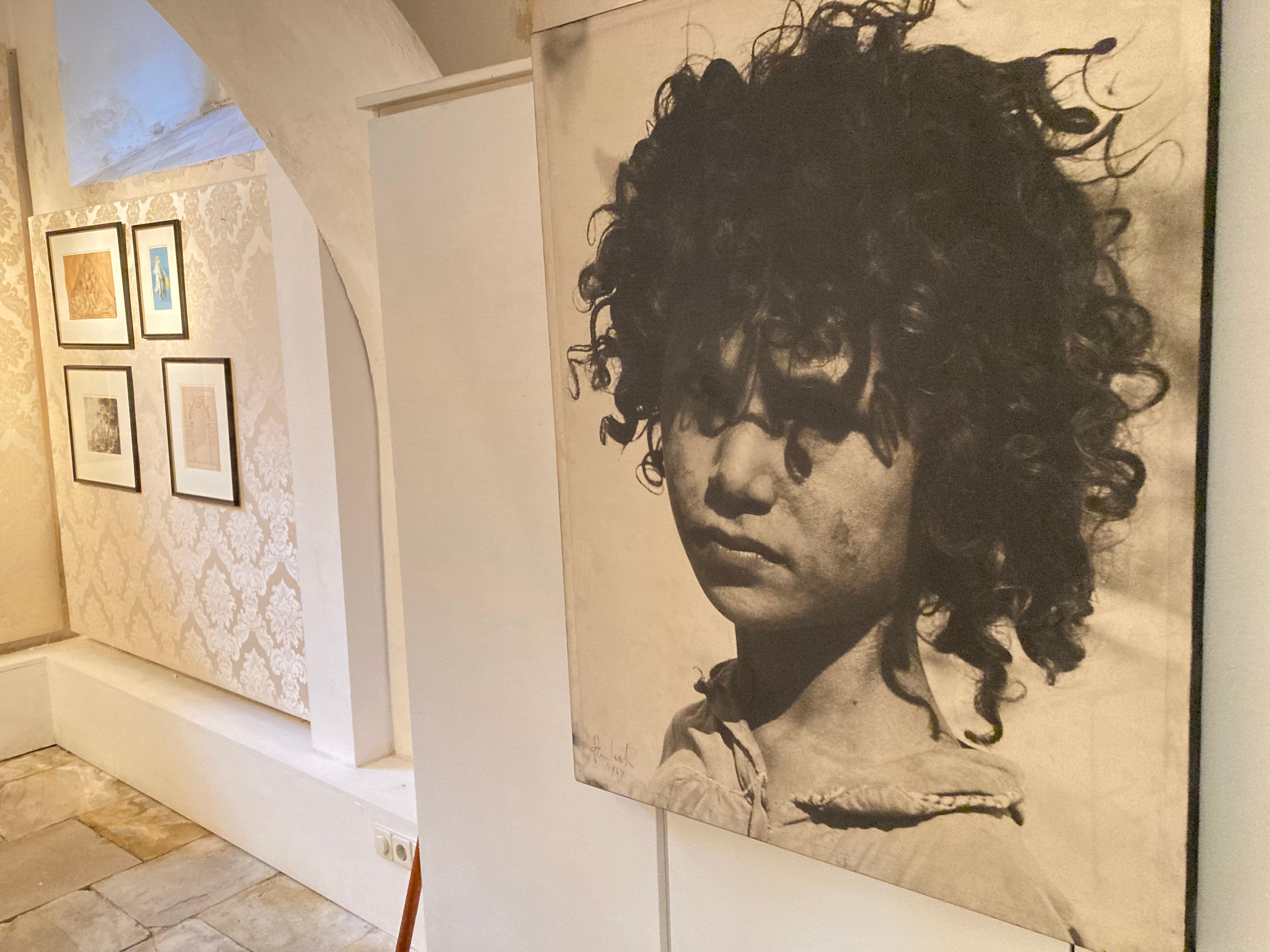 PAN Walther, Großes Foto auf Leinwand, Foto eines Jungen, Unikat, signiert und datiert im Angebot 2