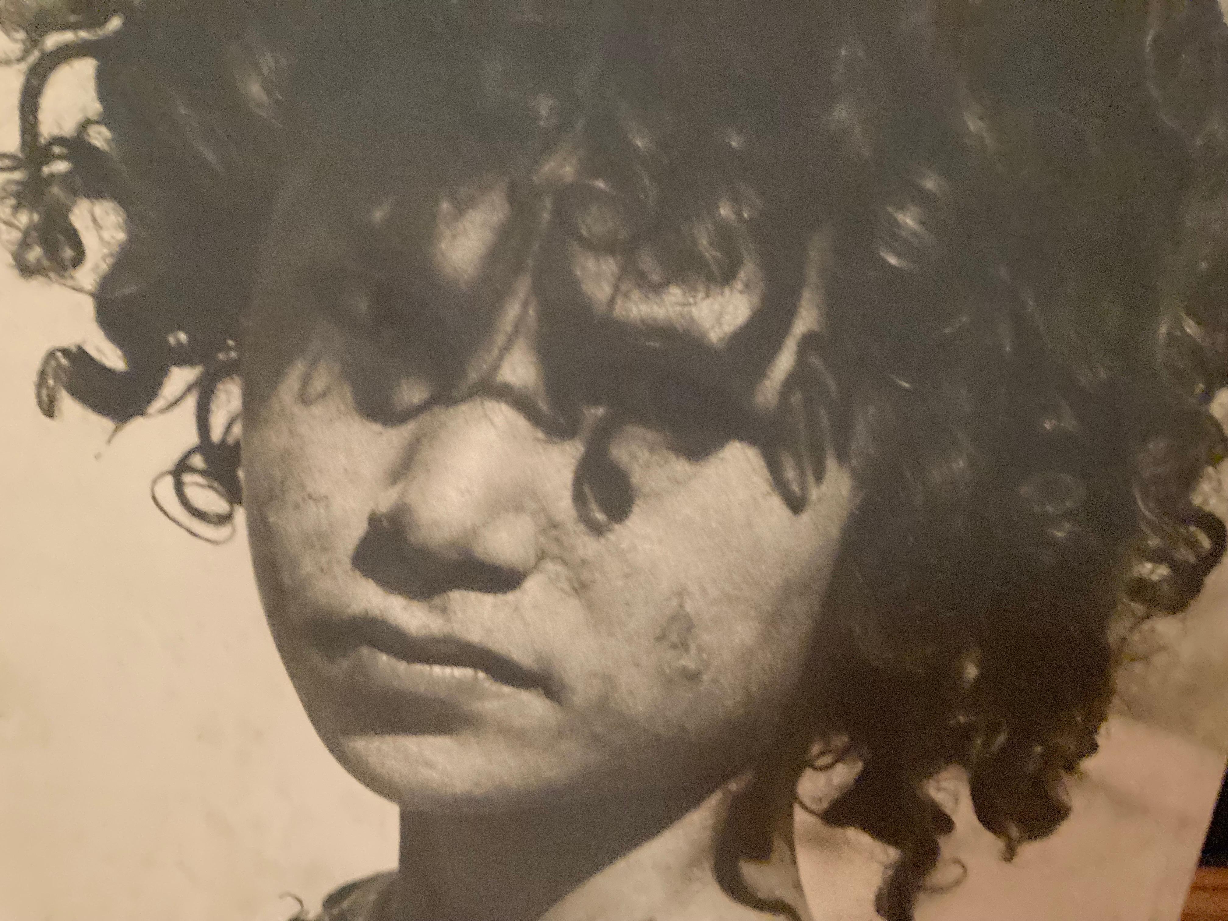 PAN Walther, Großes Foto auf Leinwand, Foto eines Jungen, Unikat, signiert und datiert im Angebot 4