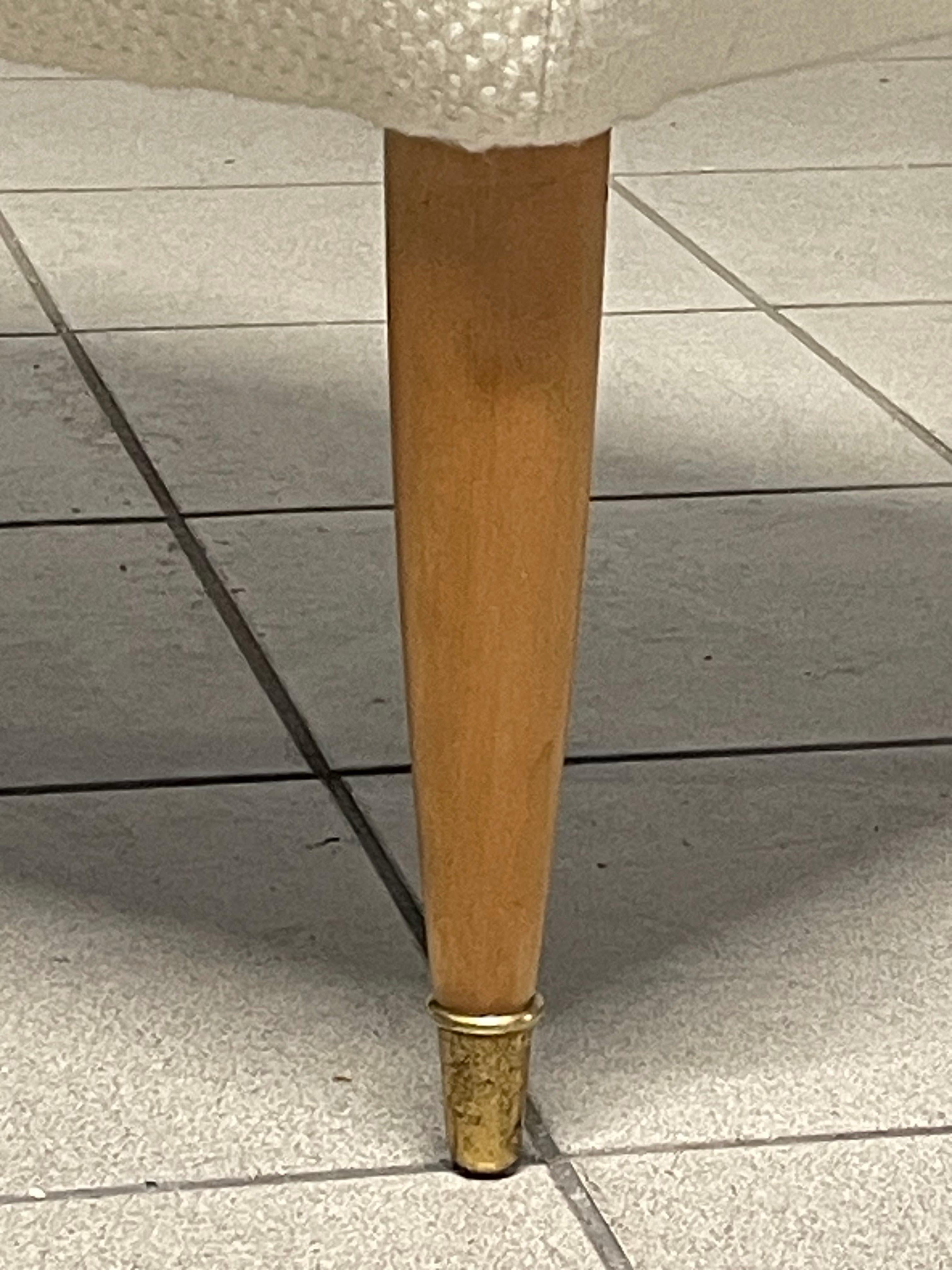 1940s bench made of maple wood and wool For Sale 8