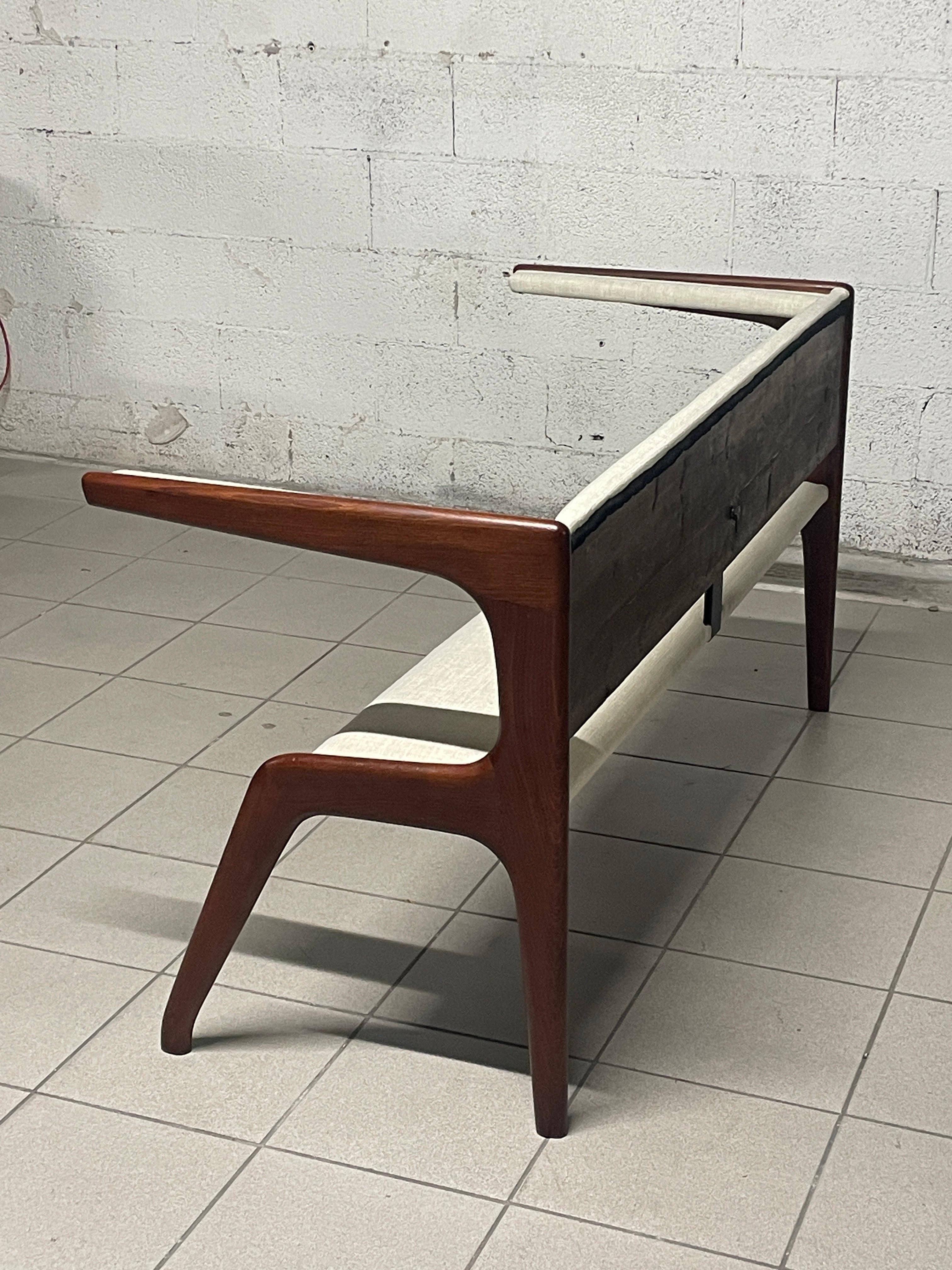 Banc des années 1950 en hêtre et tissu en vente 3