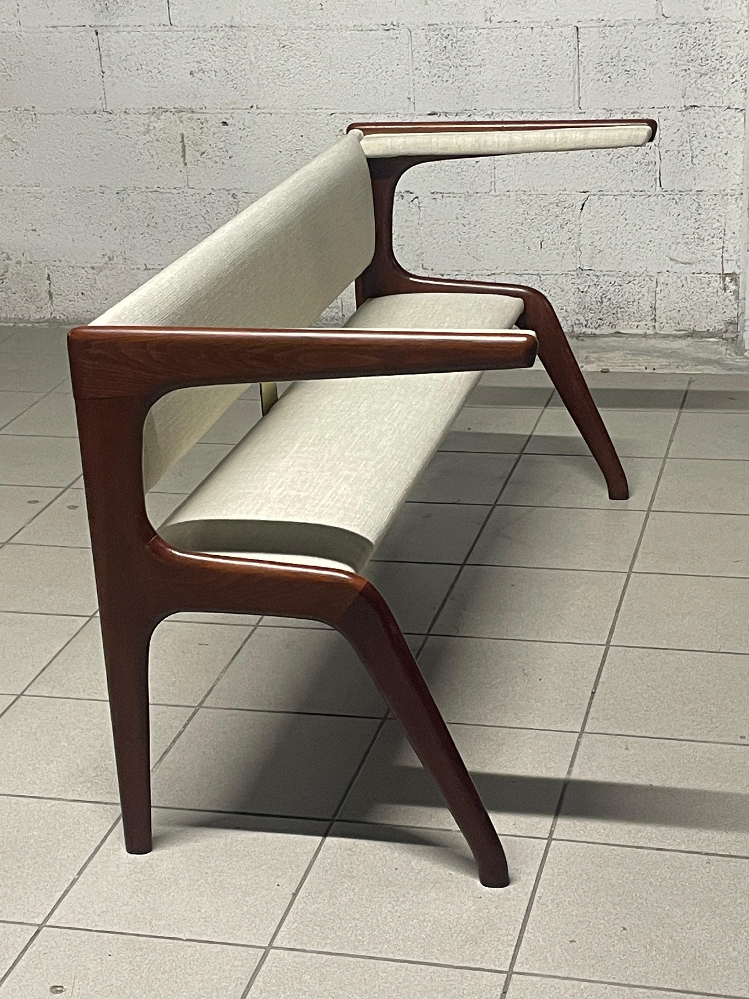 Banc des années 1950 en hêtre et tissu en vente 9