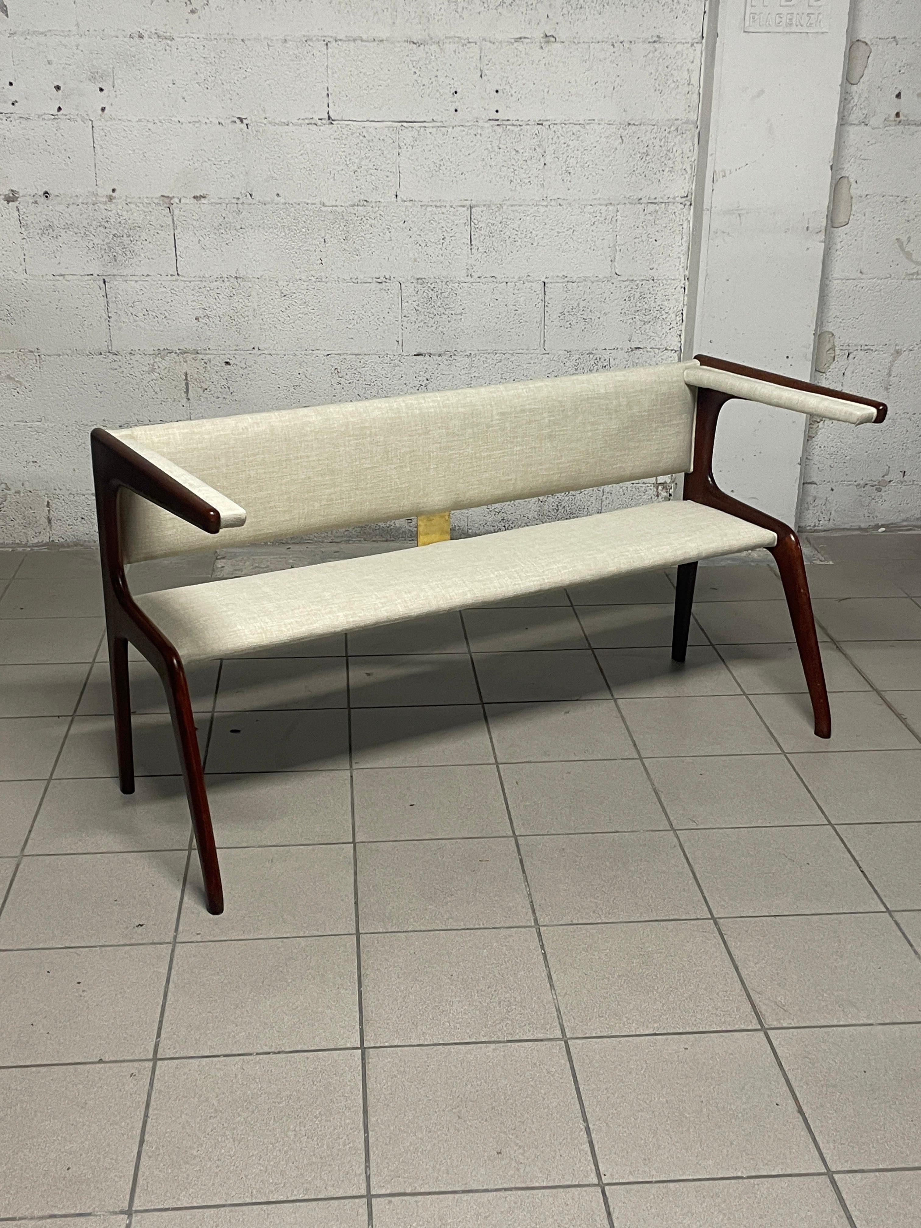 Banc des années 1950 en hêtre et tissu en vente 10