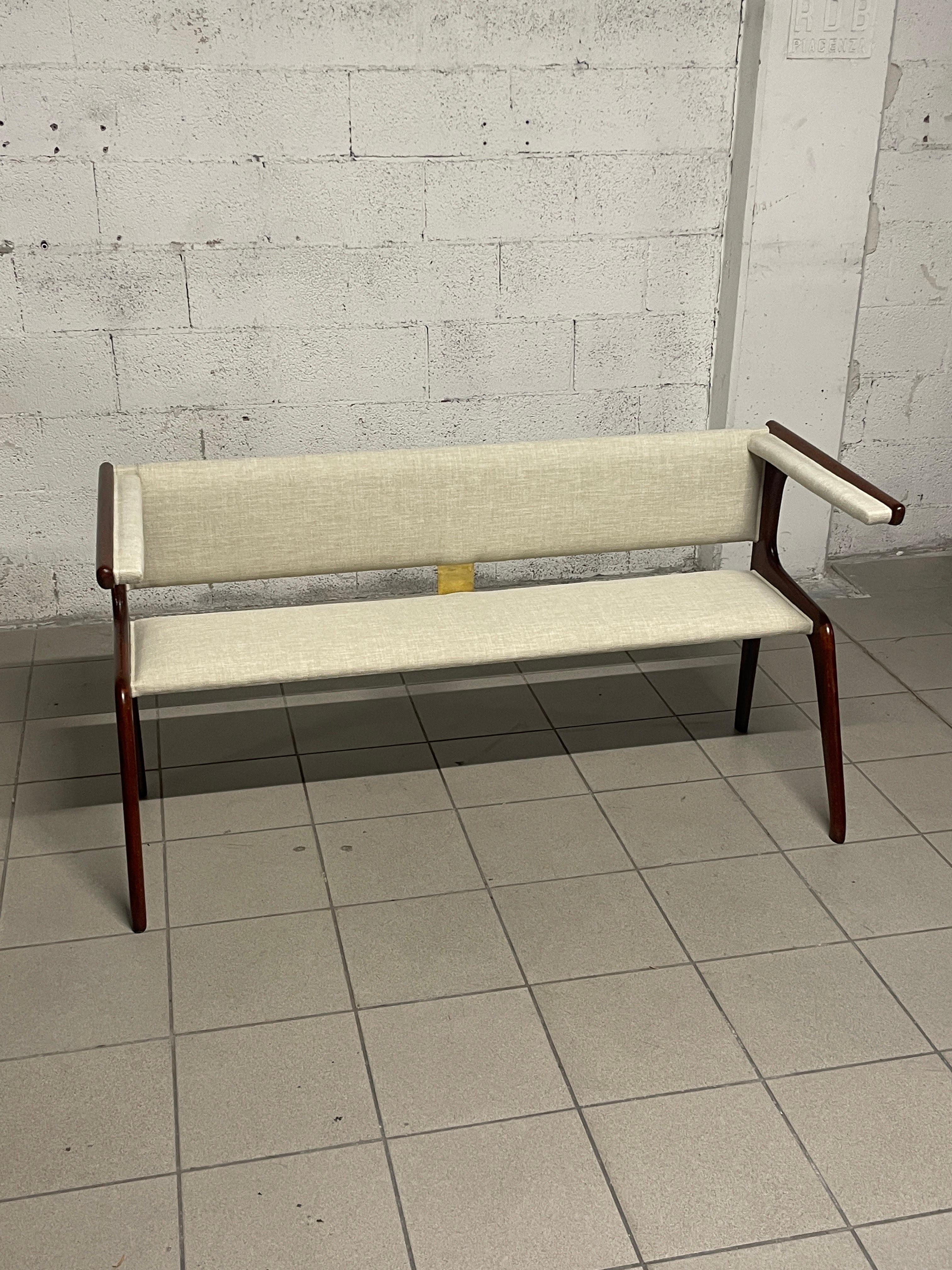 Italian Banc des années 1950 en hêtre et tissu en vente