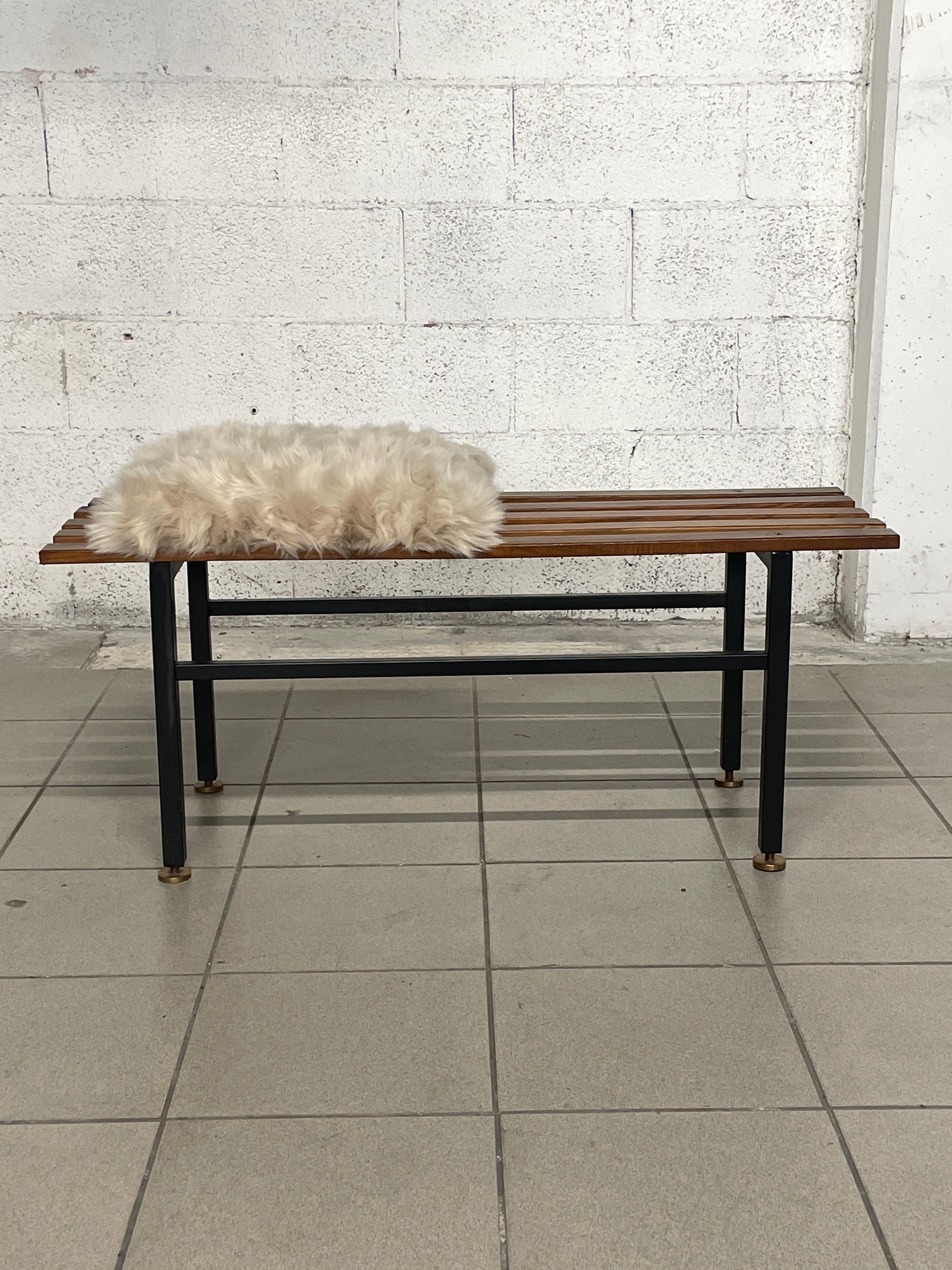 Mid-Century moderno Panca anni '60 con cuscino in ecopelliccia in vendita