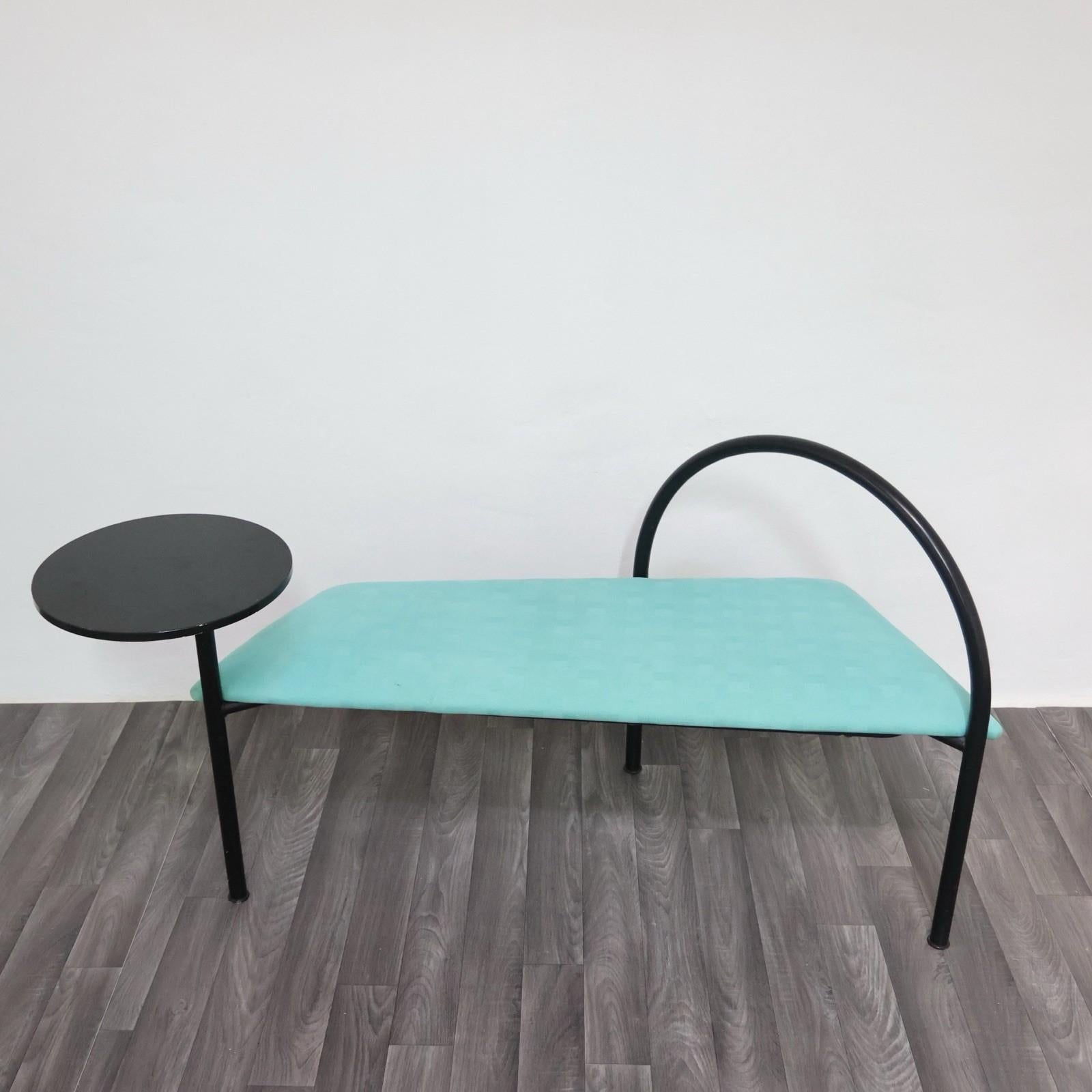 Métal Post Design/One con tavolino design post-moderne Italie 1980's memphis style en vente