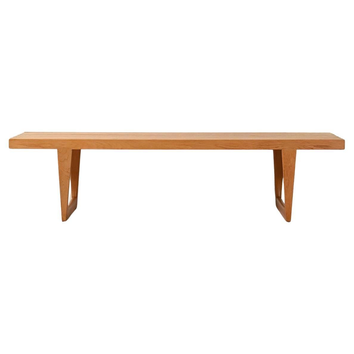 Panca “Tokyo” di Yngvar Sandström