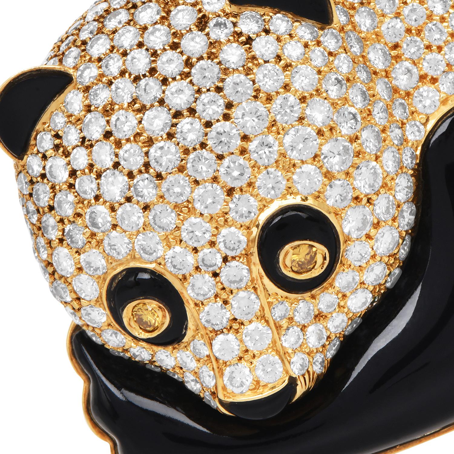 Taglio rotondo Spilla Panda Bear in oro giallo 18 carati con diamante e onice in vendita
