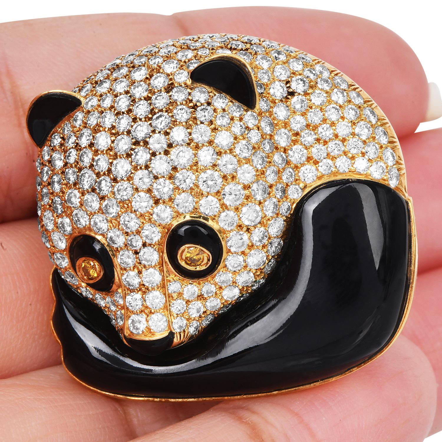 Spilla Panda Bear in oro giallo 18 carati con diamante e onice in vendita 2