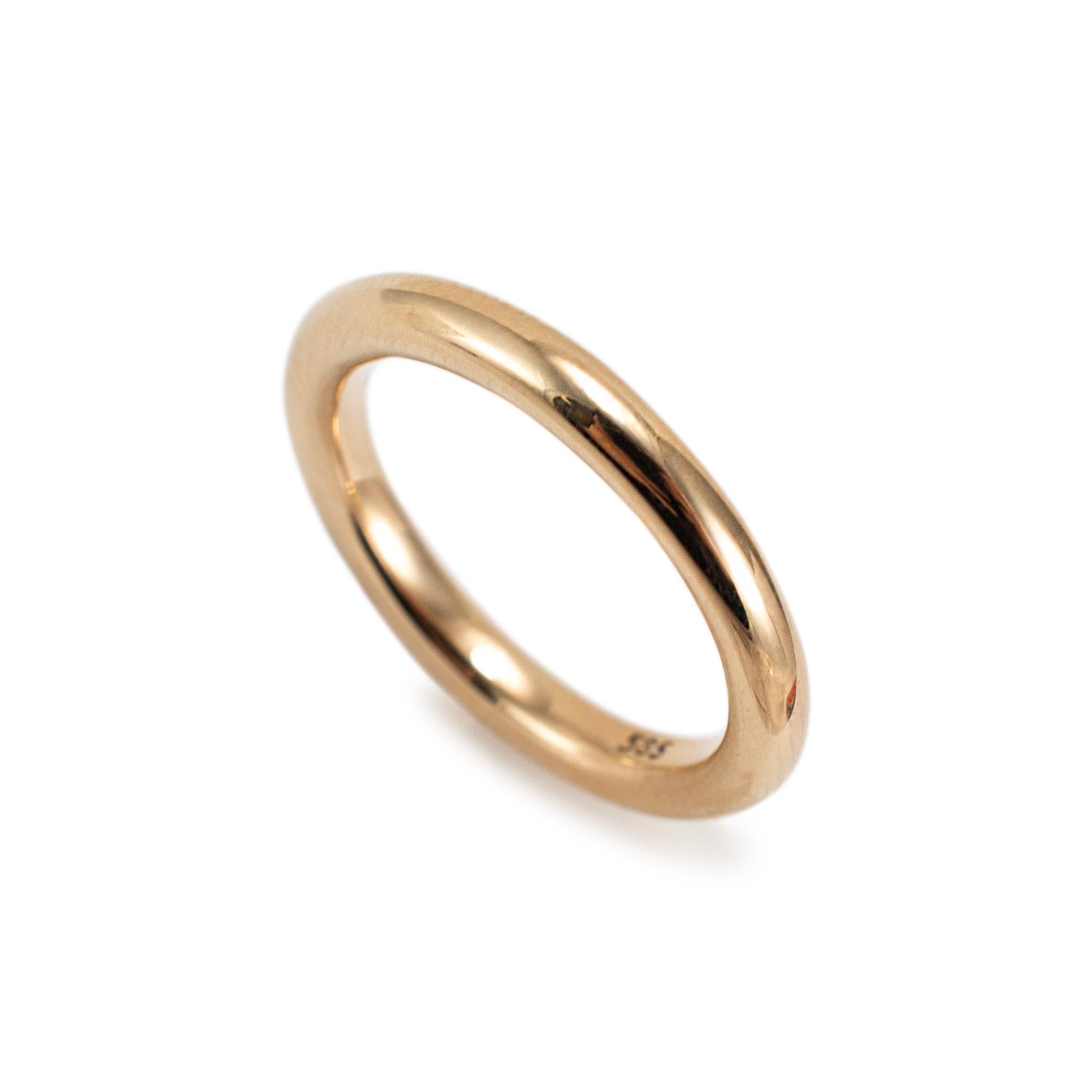 Marca: Pandora 

Sexo: Señoras 

Tipo de metal: Oro amarillo de 14 quilates

Tamaño del anillo: 6

Anchura: 2,75 mm

Peso: 4.47 gramos

Alianza de oro amarillo de 14 quilates pulido, de diseño femenino, con vástago de ajuste cómodo. Se comprobó el