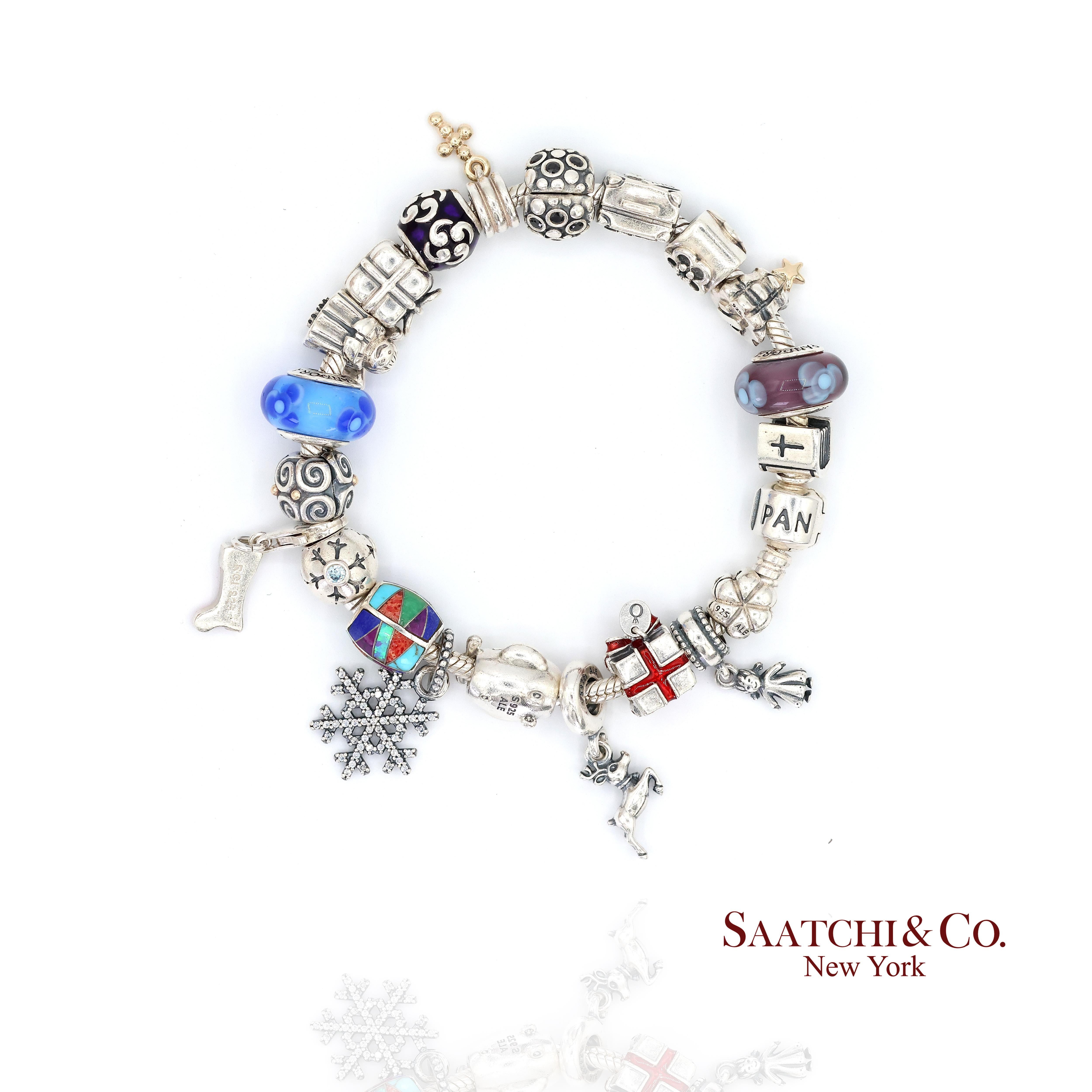 Sterling Silber Charme Armband

Metall Typ: Sterling Silber
Gesamtgewicht des Artikels: 86,2 Gramm
Länge: 8,0 Zoll
Breite: 15.0 mm
Höhe: 15,0 mm
Erheblich: Ja
Schöpfer: Pandora

Dieses Armband verfügt über eine Reihe von verschlungenen Charms,