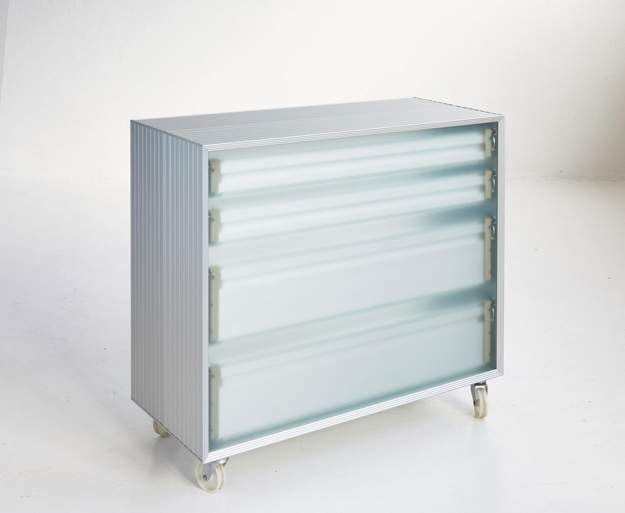 Anodisé Commode Pandora conçue par Antonia Astori pour Driade, Italie 1990 en vente
