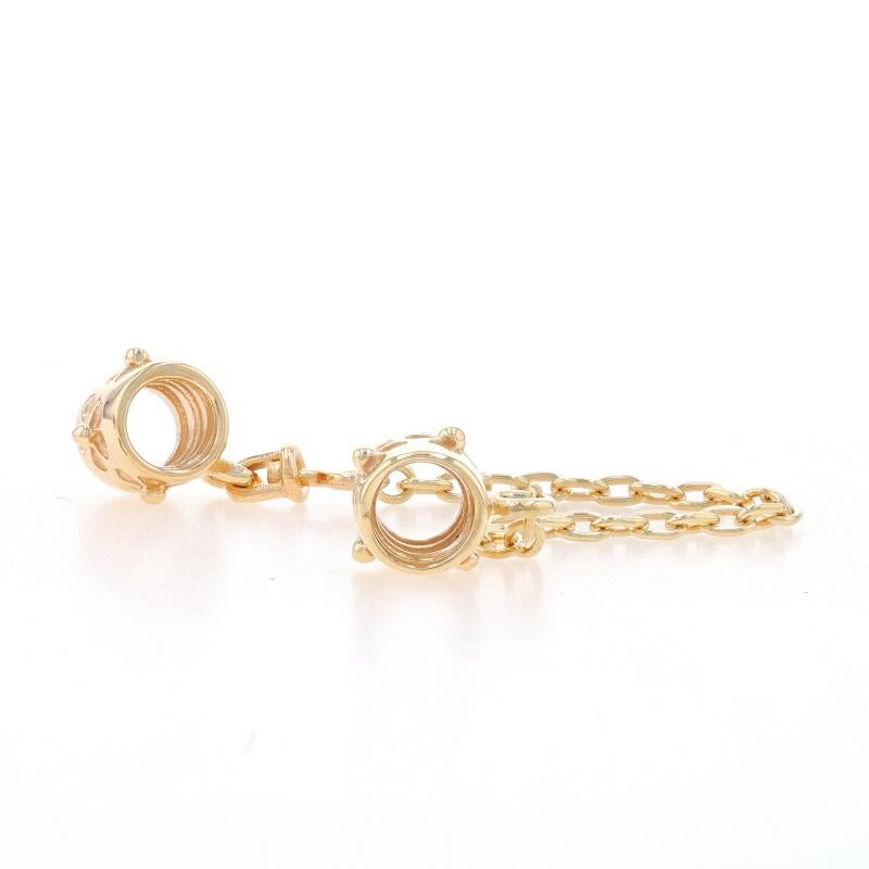 Brand: Pandora
Style Number: 750312-05
Title: Flower

Metal Content: 14k Yellow Gold

Style: Safety Chain Charm

Each Charm's Measurements
Tall (including attached bail): 3/8