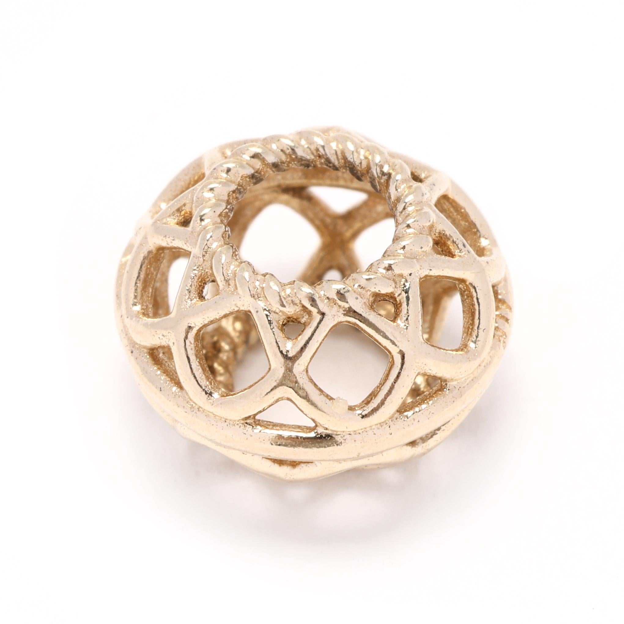 Add a touch of elegance to your Pandora bracelet with this stunning Pandora Open Lattice Charm. Made from 14k yellow gold, this authentic Pandora charm features a beautiful openwork lattice design. The open lattice design of this charm adds a