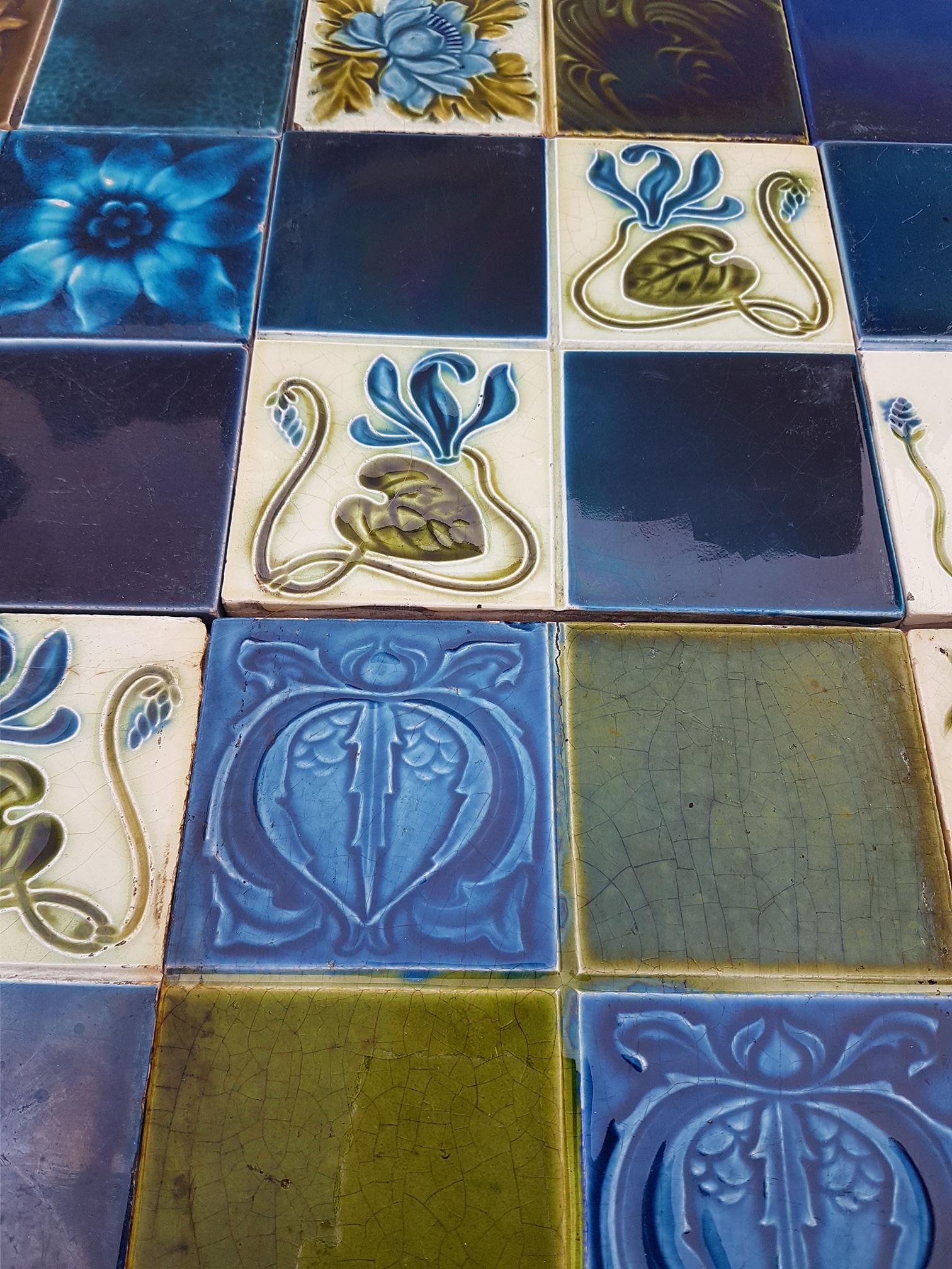 French Panel of 16 Authentic Glazed Jugendstil Relief Tiles, circa 1930s