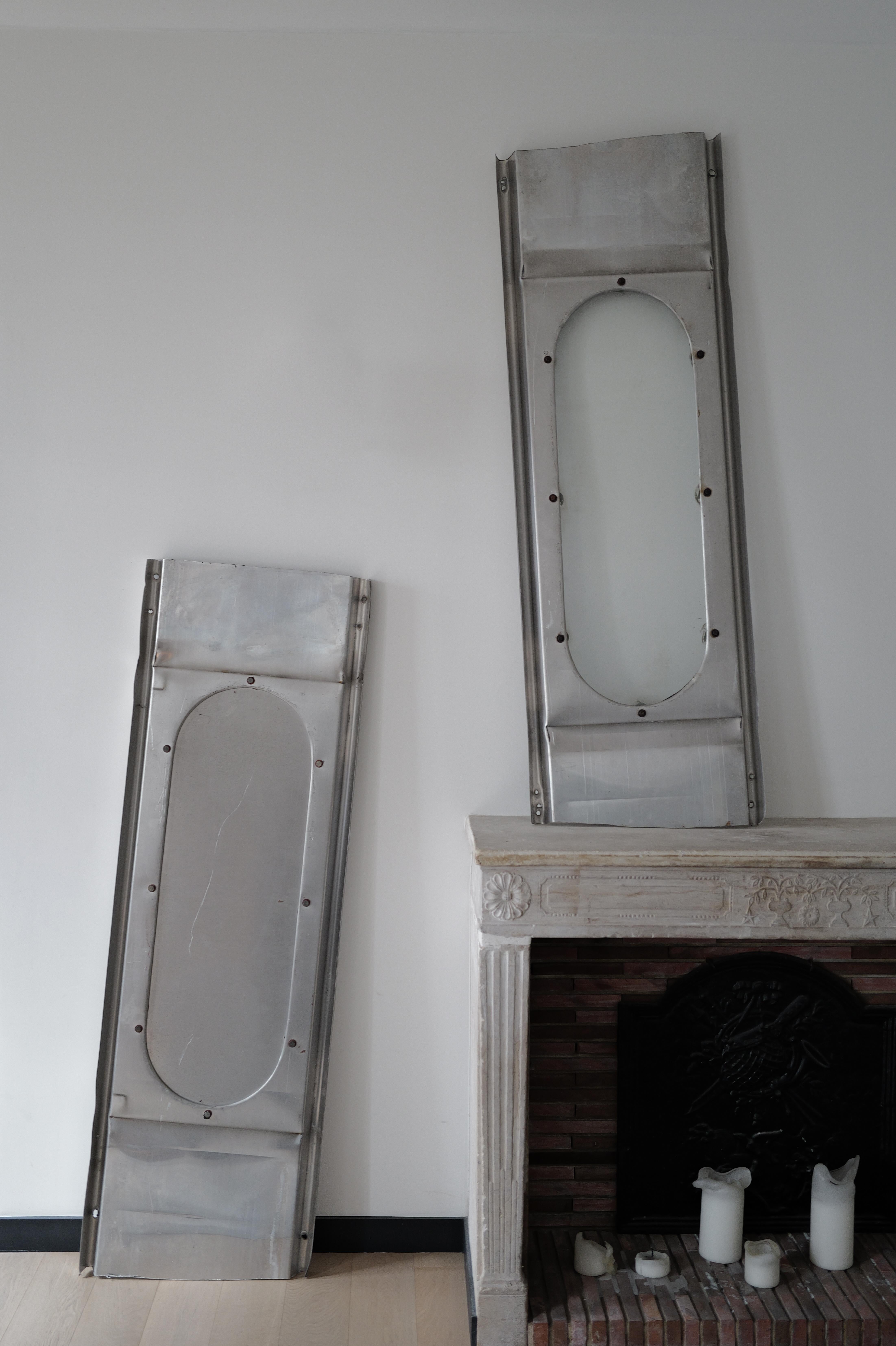Panel with glass porthole - 1960 Jean Prouvé - Studal For Sale 2