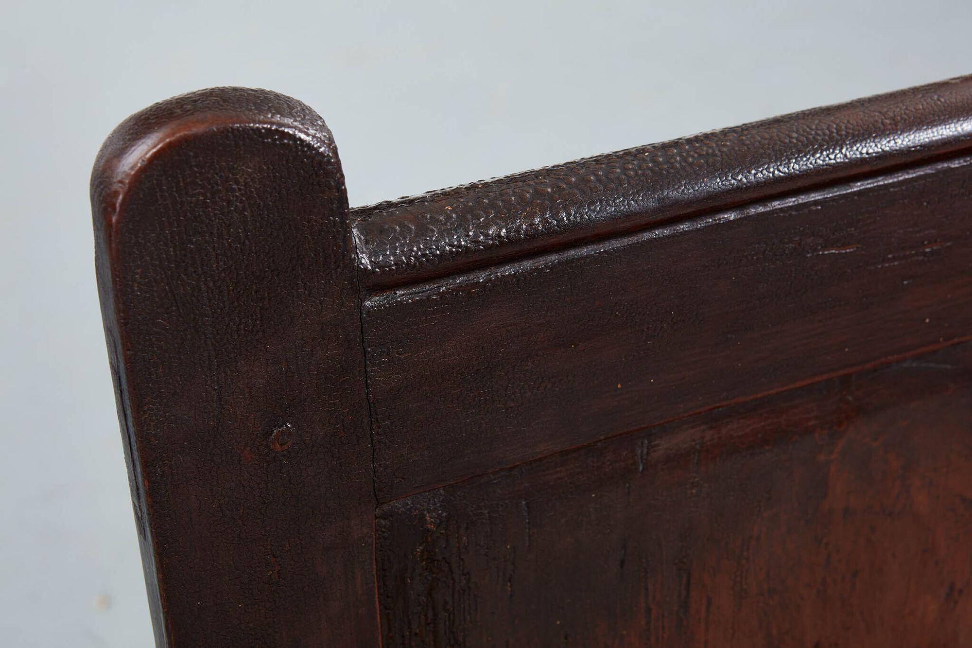 Paneled Settle Bench with Sled Feet For Sale 1