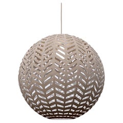 Panelitos Orb Lamp Large di Piegatto, una lampada scultorea contemporanea
