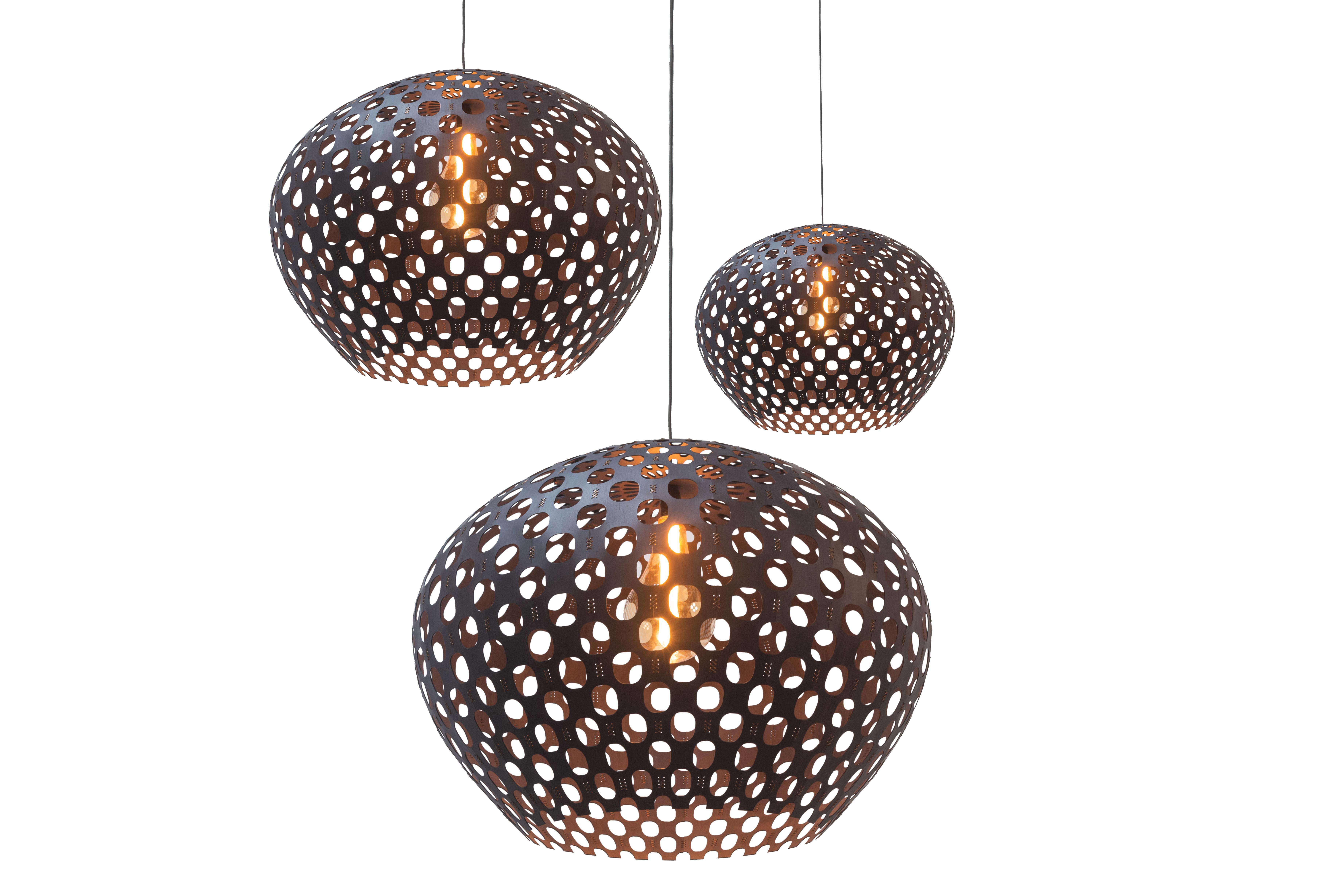 Other Specifications: 
- 30 Bamboo veneers hand woven with silk and cotton threads. 
-Cloth Cable color kakhi
- Color: This lamp color can be customized: interior and exterior color 
- This lamp is super light due the material, weight: 10