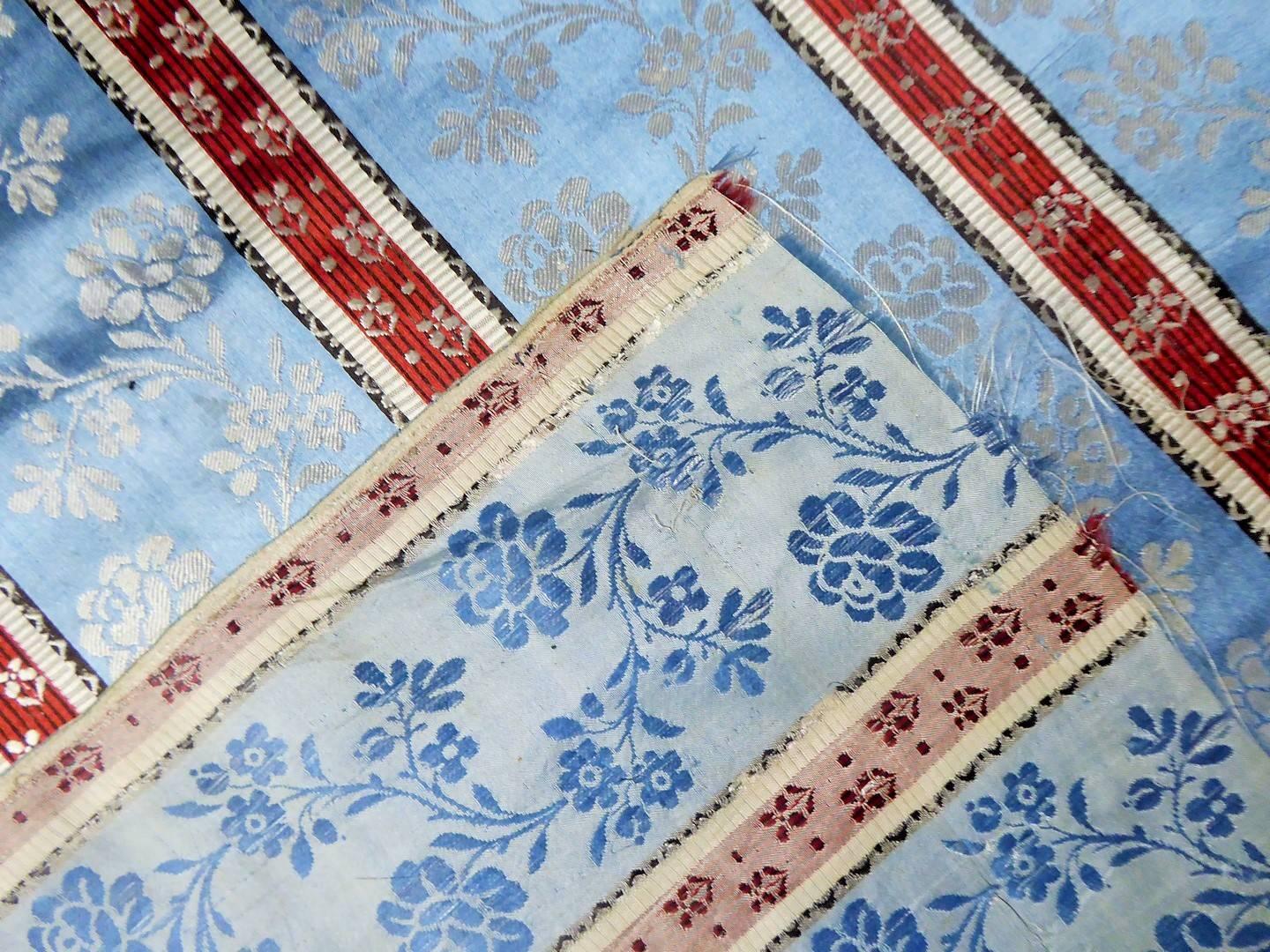 Panels in blue damask silk lampas - France 18th century 6
