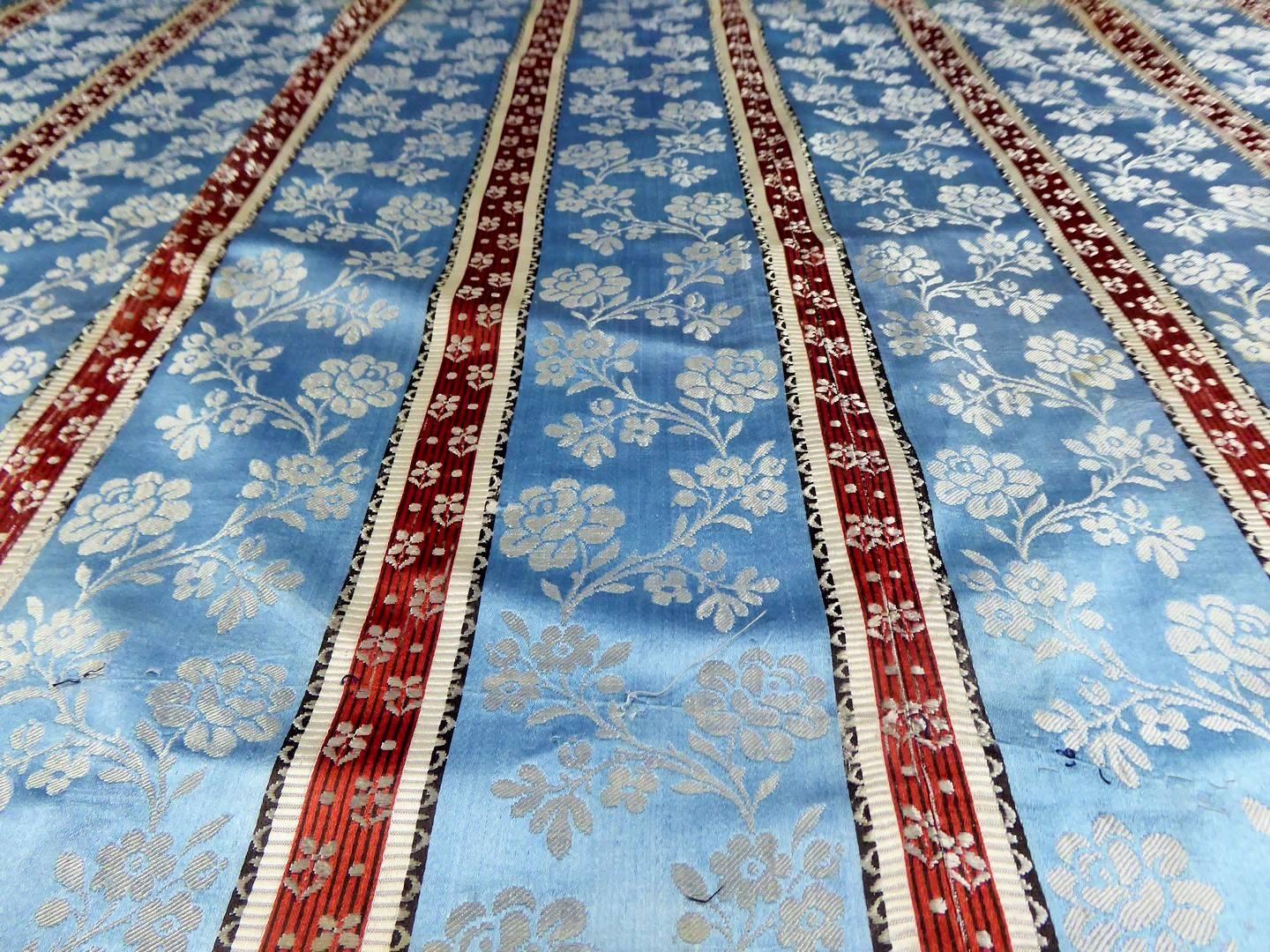 Panels in blue damask silk lampas - France 18th century 2