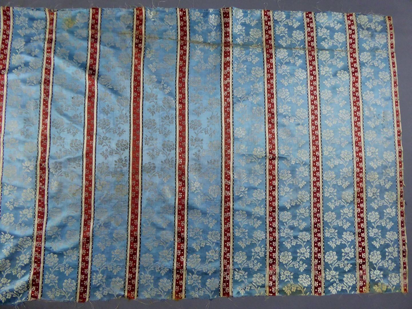 Panels in blue damask silk lampas - France 18th century 4