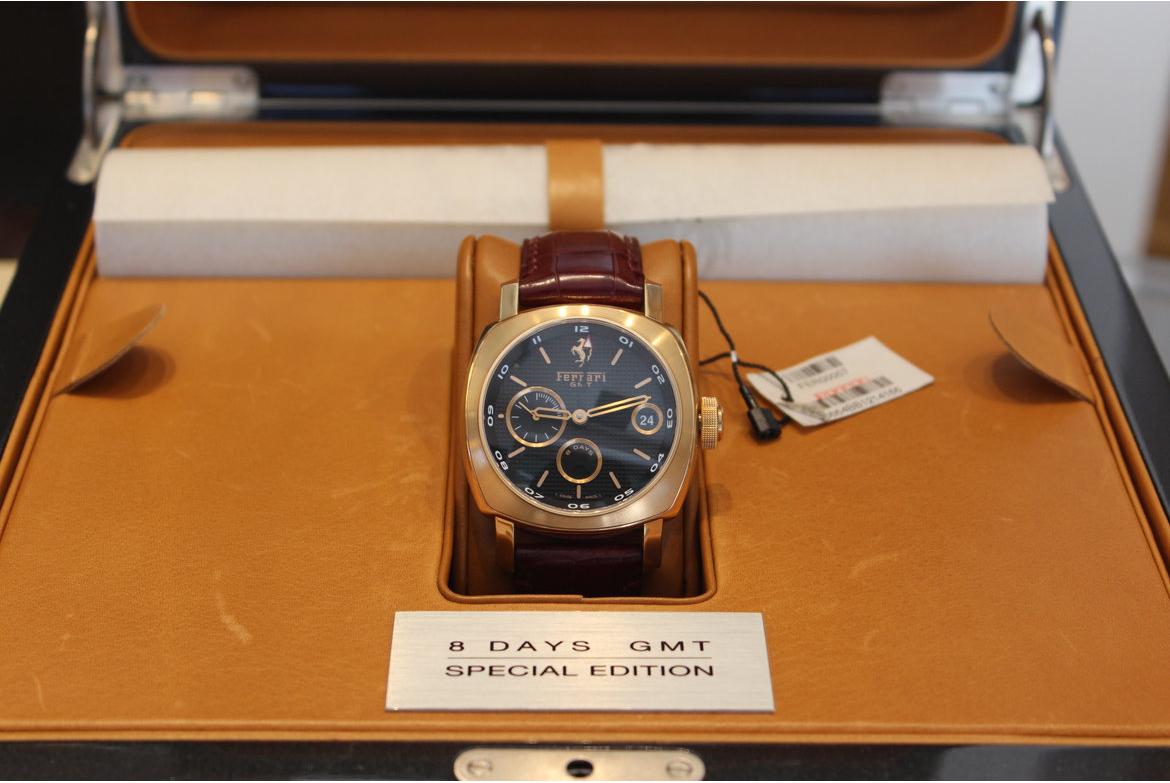 Panerai Ferrari GMT Rose Gold Limited Edition In Excellent Condition For Sale In Ramat Gan, IL