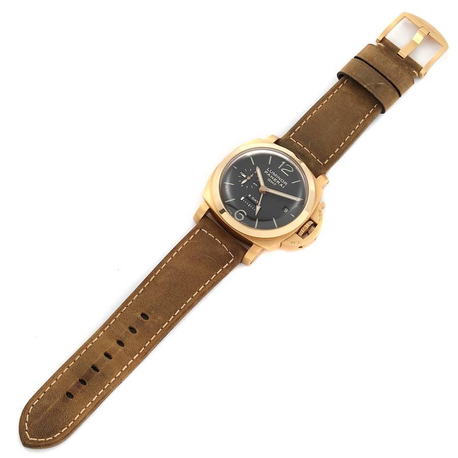 Panerai Luminor 1950 8 Tage GMT 18k Roségold Herrenuhr PAM00289 Box Papiere im Angebot 5