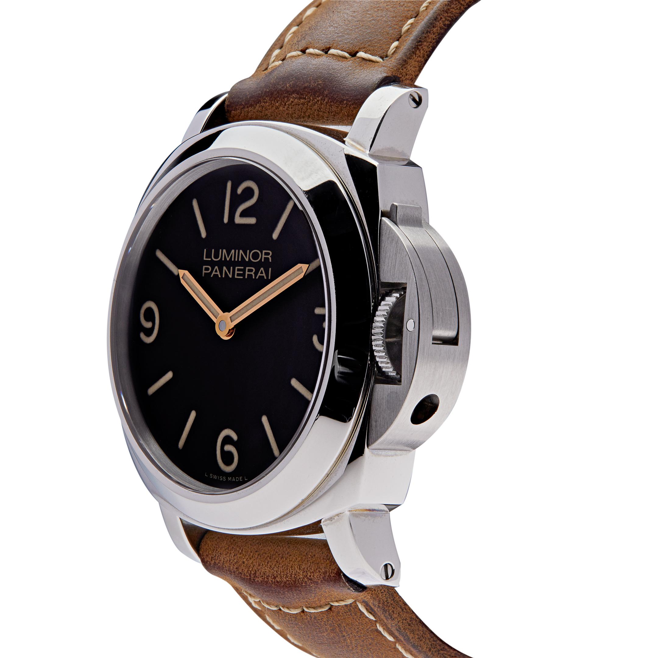 This Panerai Luminor Base is crafted in a stainless steel case measuring 44mm. The brown dial features luminous arabic numerals and hour markers. The watch comes on a dark brown scamosciato leather strap.

 *Limited edition of 2000 pieces

Reference