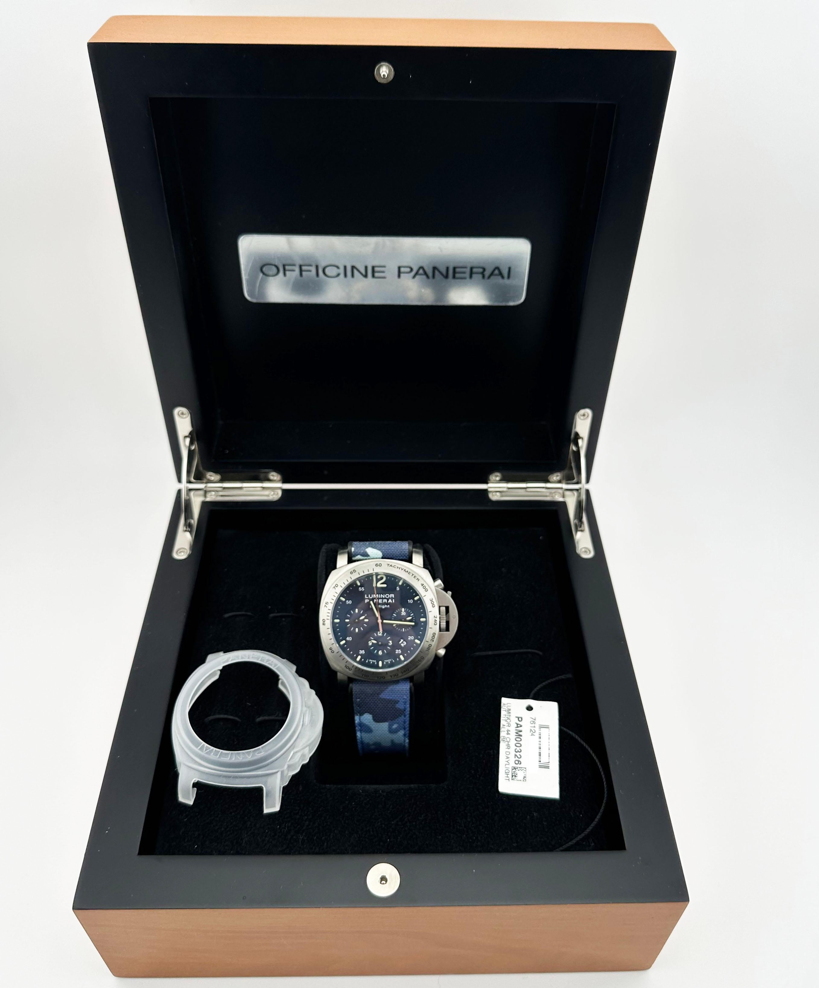 Style Number: PAM00326 / PAM 326 


Model: Panerai Luminor Daylight Chronograph 



Case Material: Stainless Steel 



Band: Rubber and Nylon 


Bezel: Stainless Steel 


Dial: Blue 


Face: Sapphire Crystal 


Case Size: 44mm 


Includes:

-Panerai